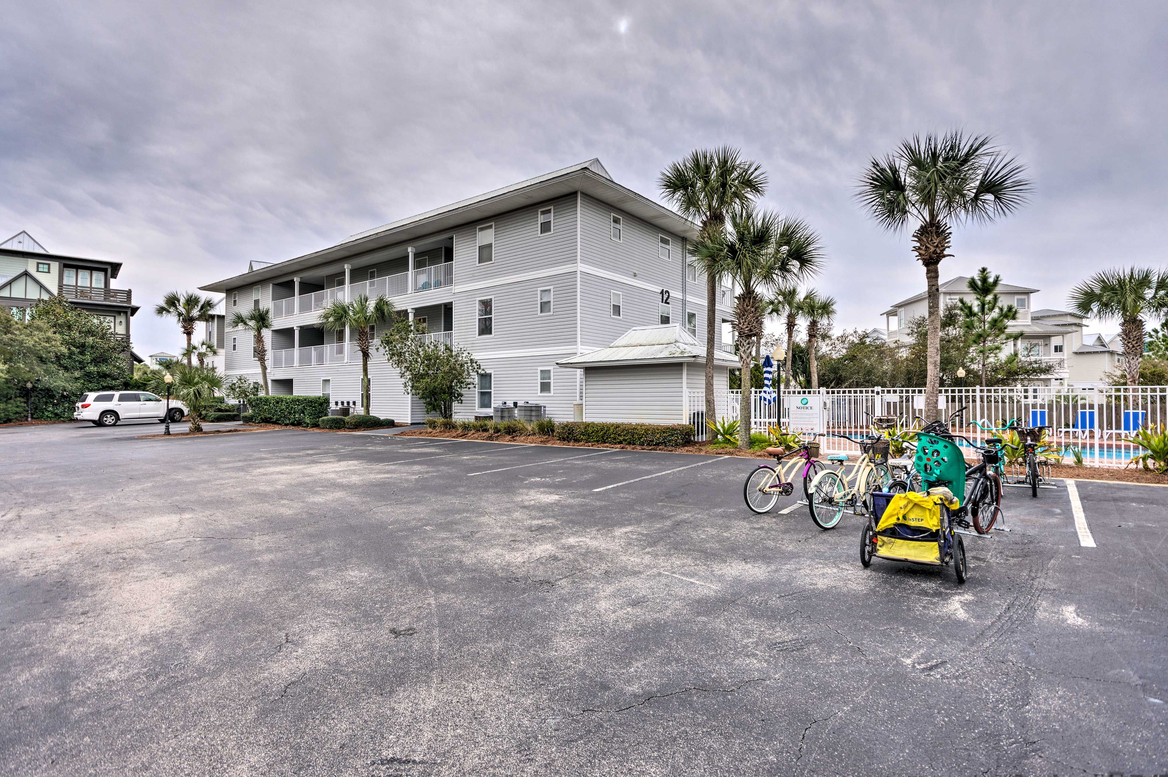 Parking | First-Come First-Served Community Lot