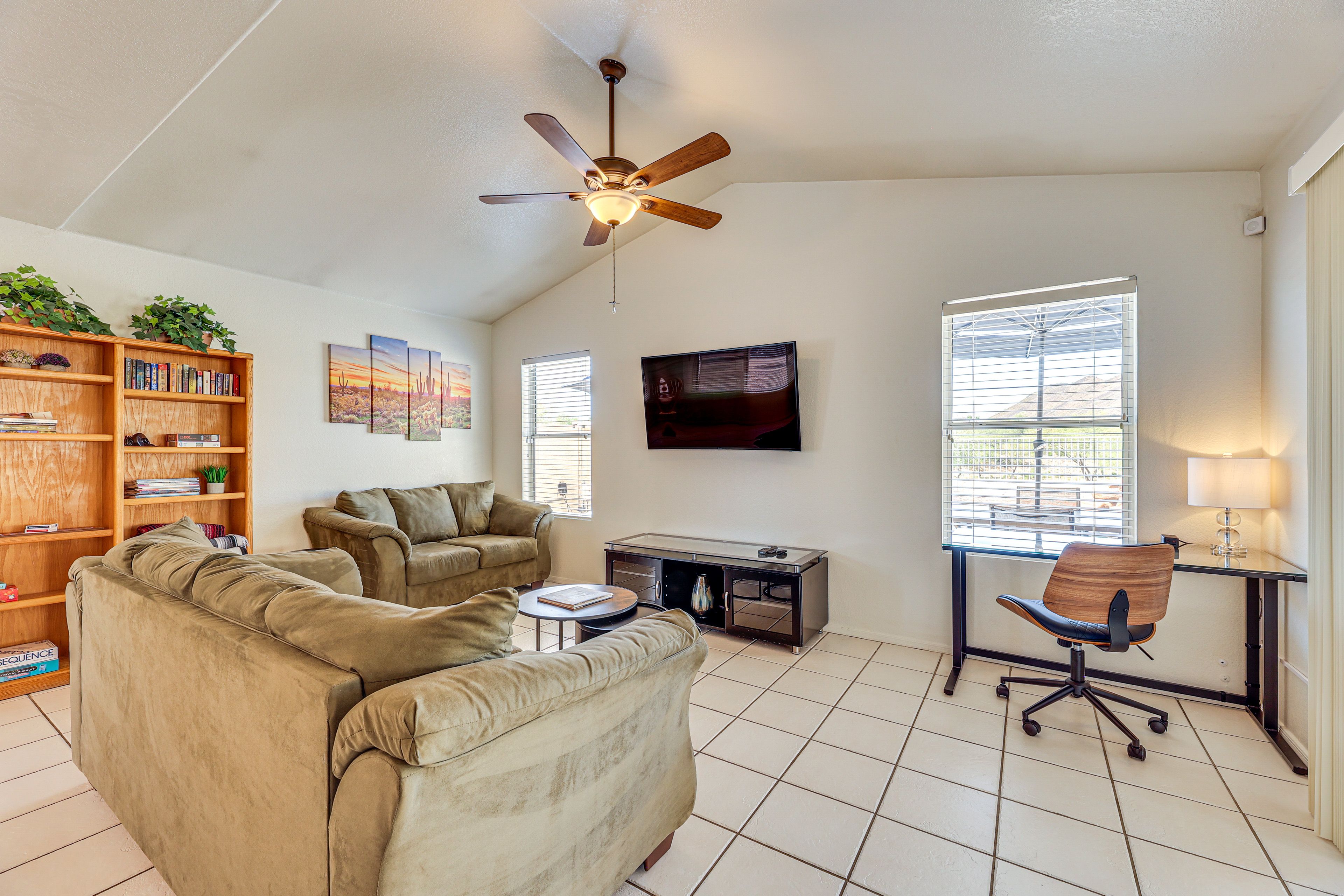 Family Room | Smart TV | Free WiFi | 1st Floor