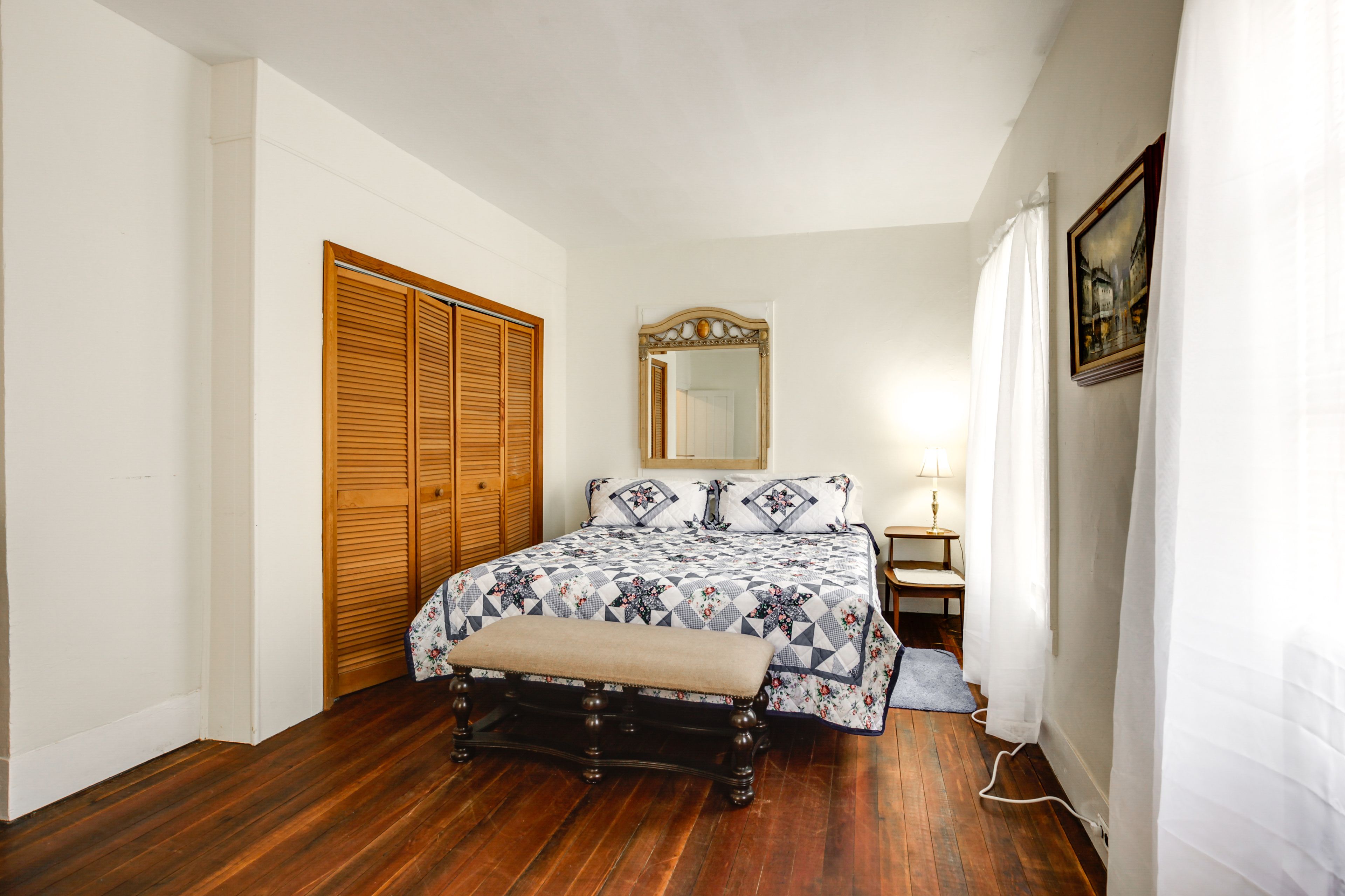 Bedroom 1 | King Bed