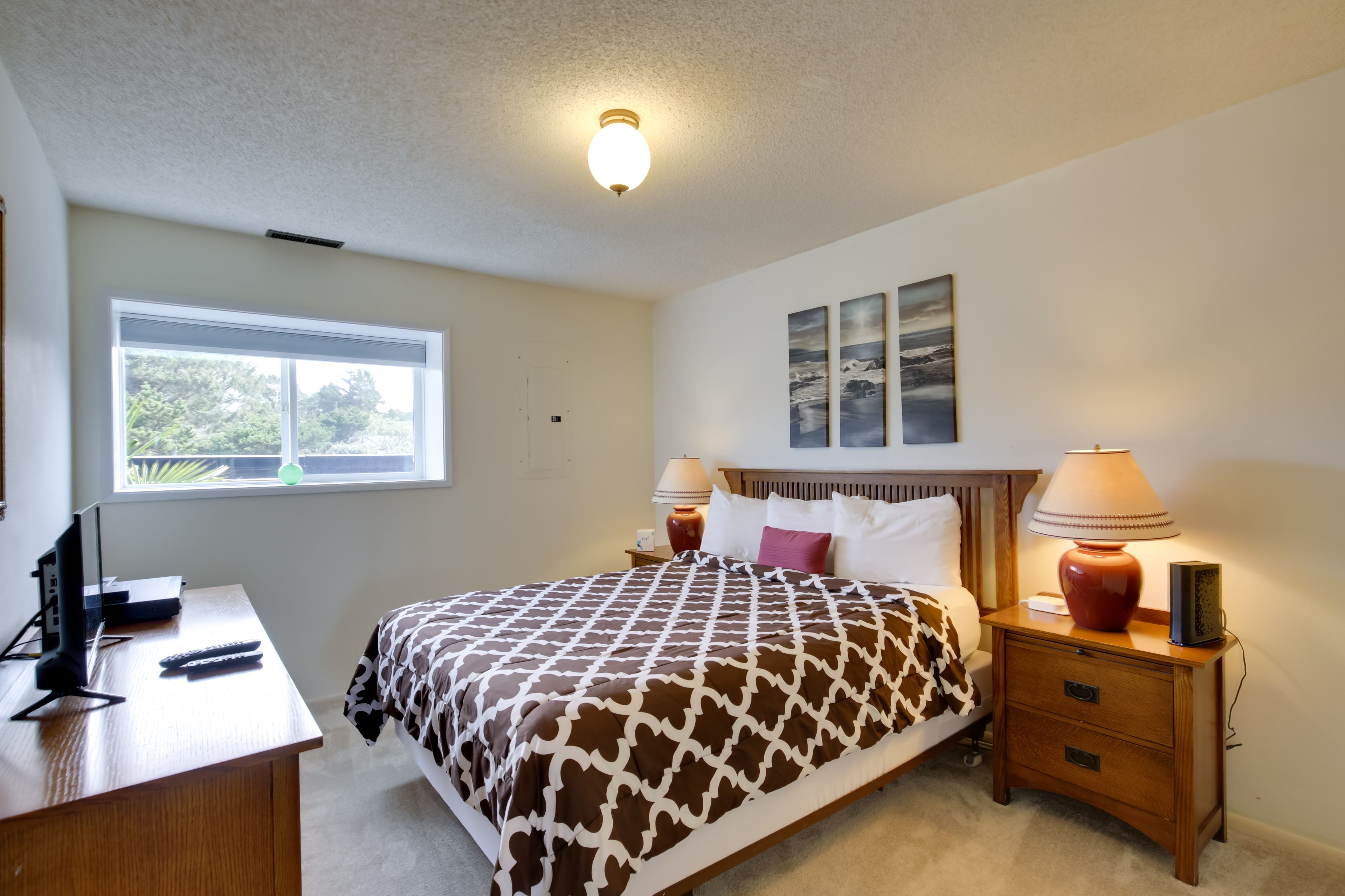 Bedroom 2 | Queen Bed