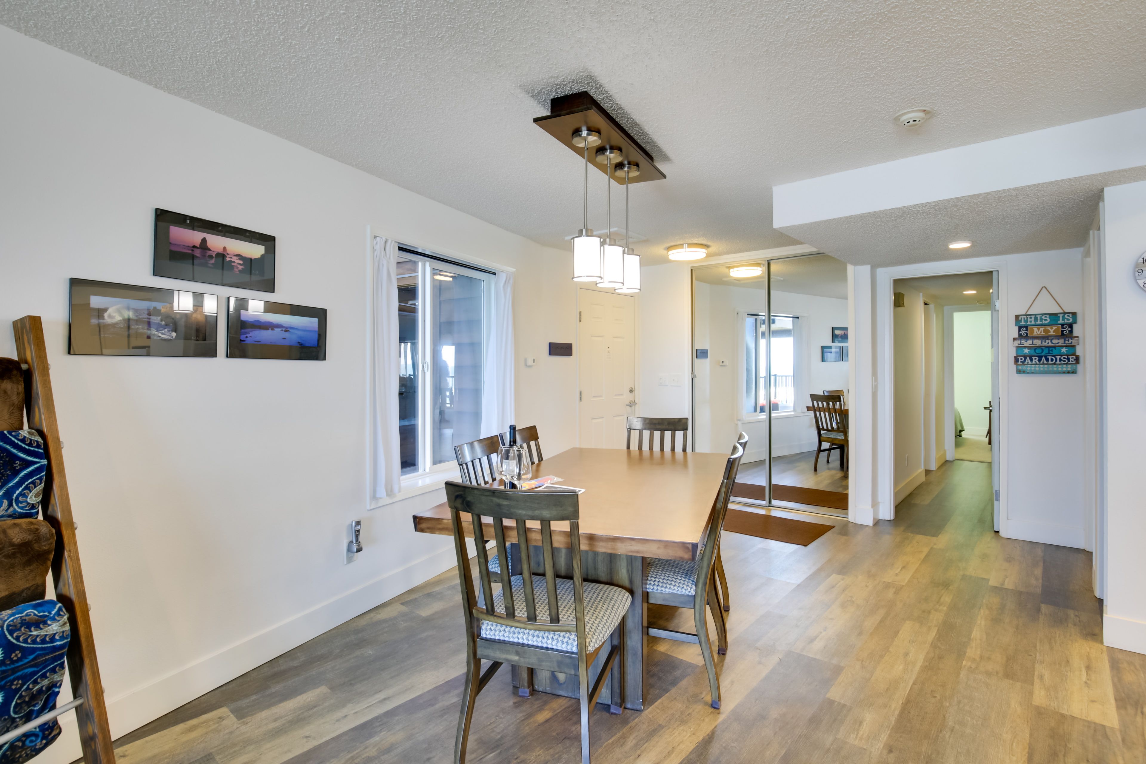 Dining Area | Dishes & Flatware Provided