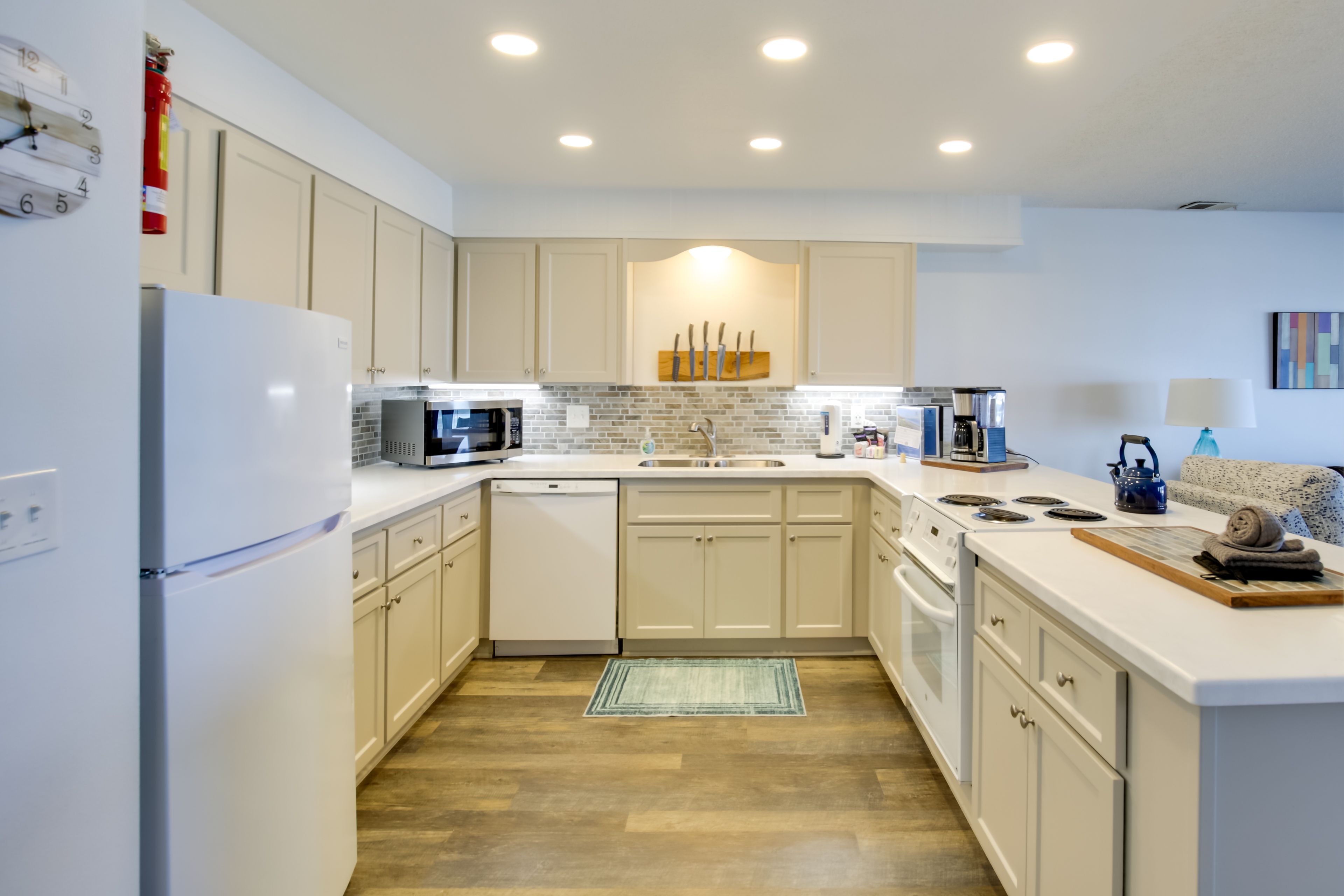 Kitchen | Updated Appliances
