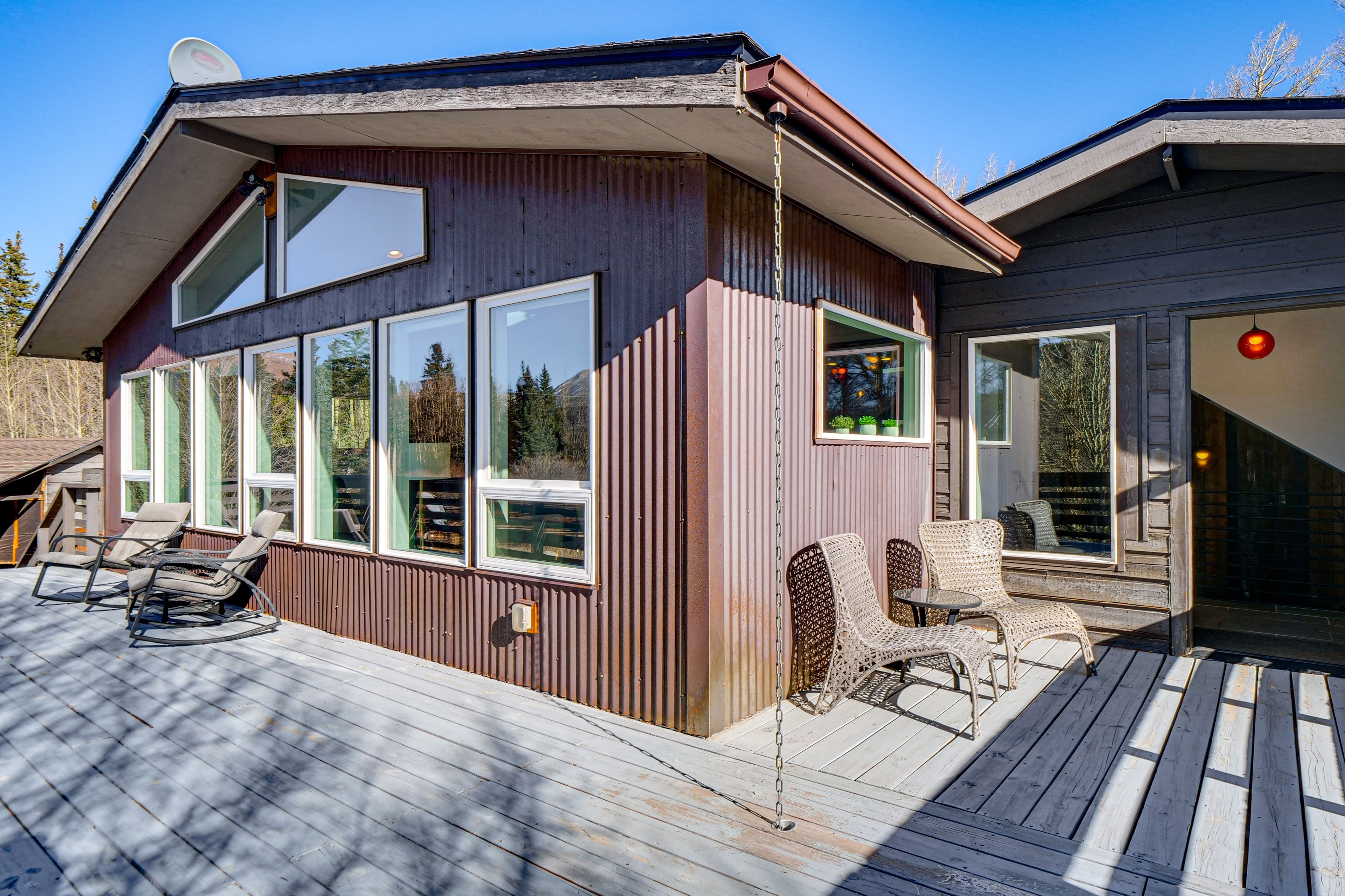 Private Deck | Mountain Views