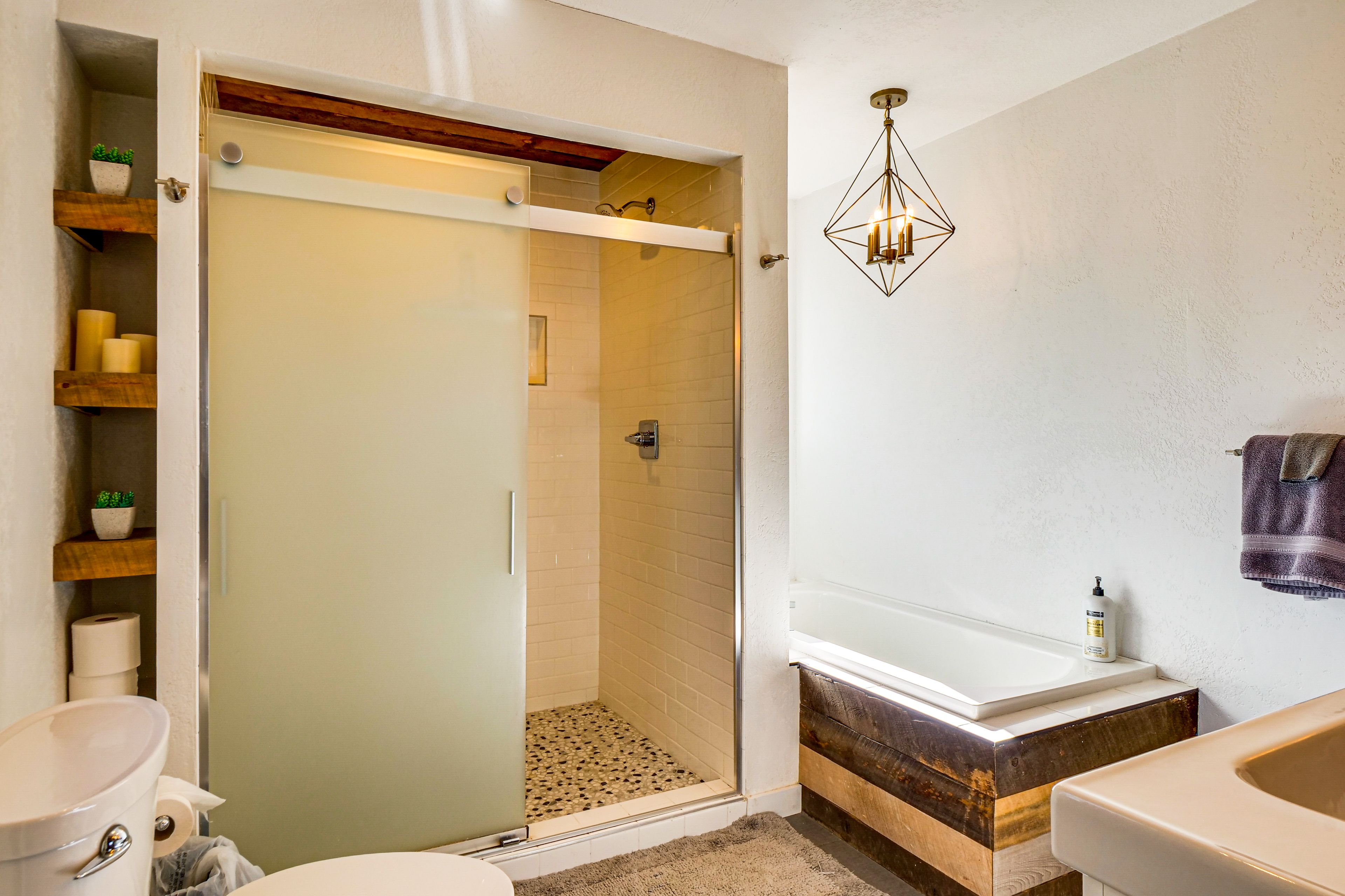 Full Bathroom | Hair Dryer