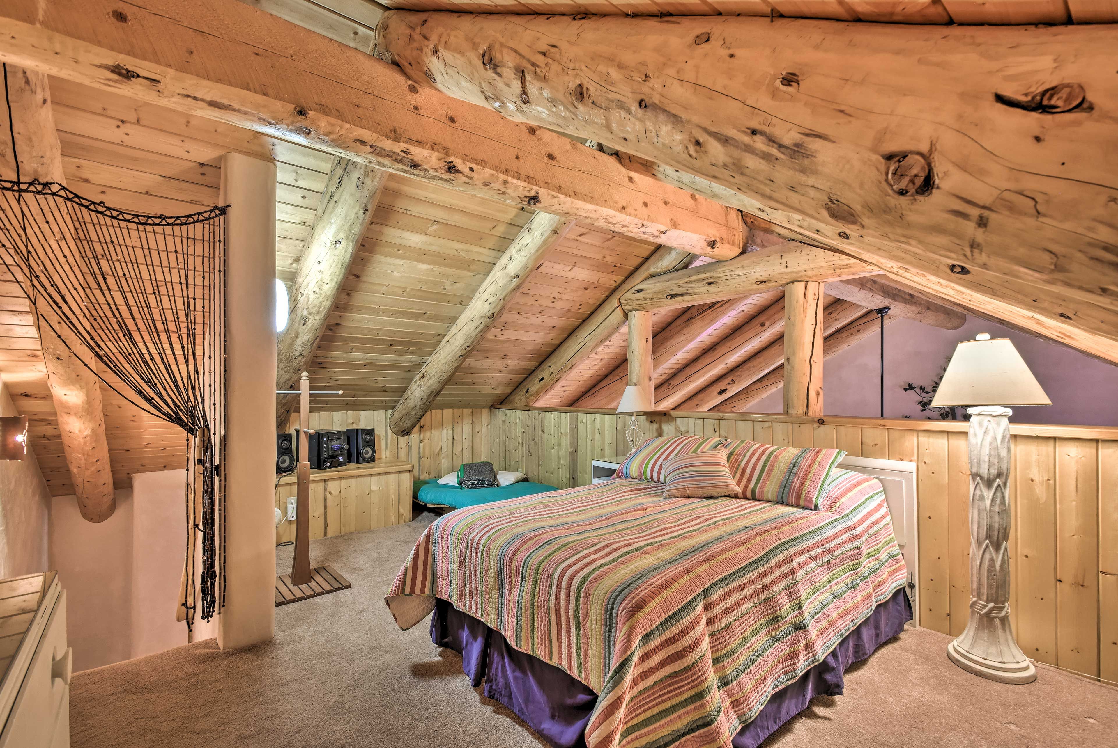 There's even sleeping arragements available in the furnished loft!