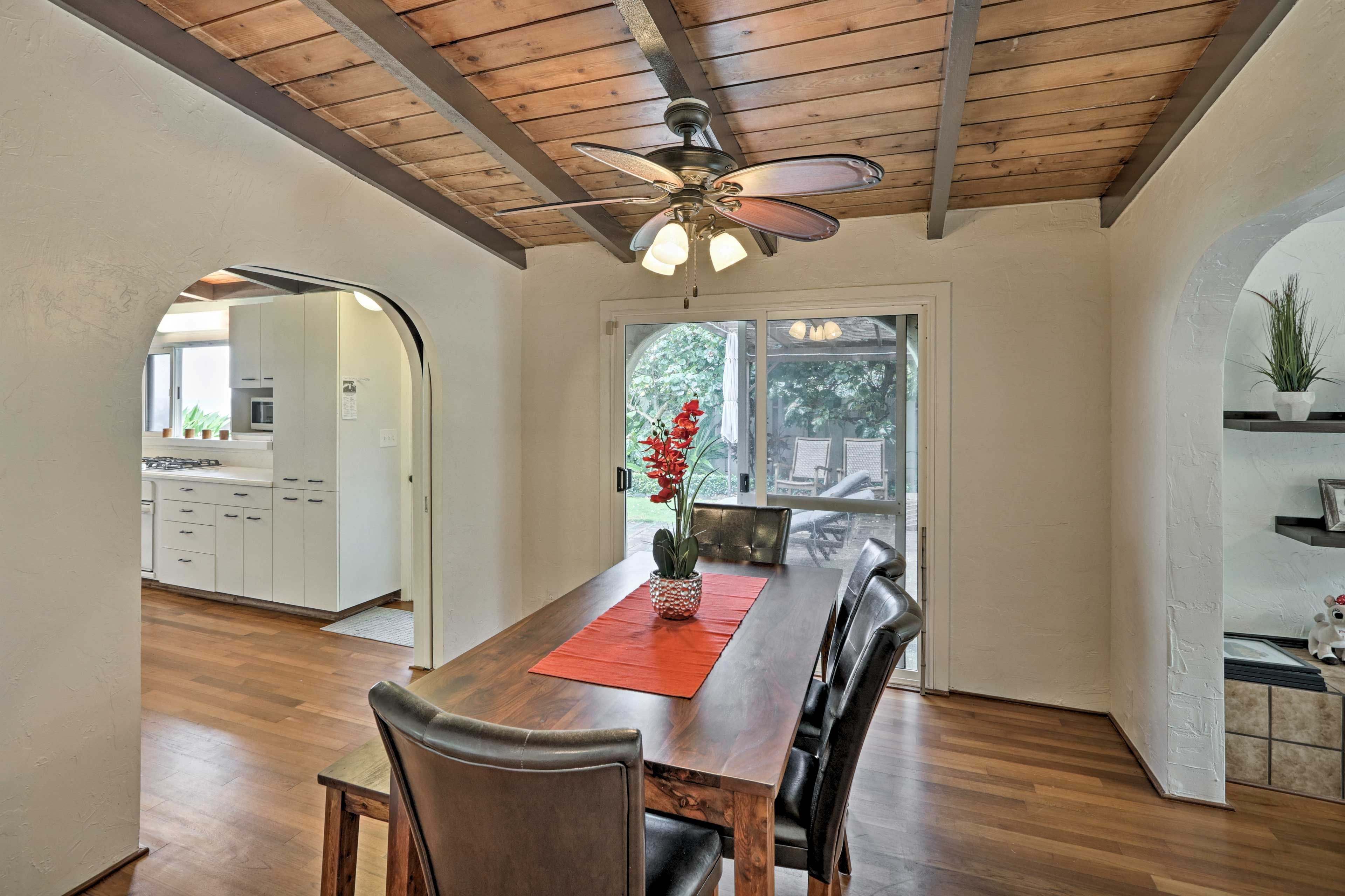Dining Room | Dishware/Flatware