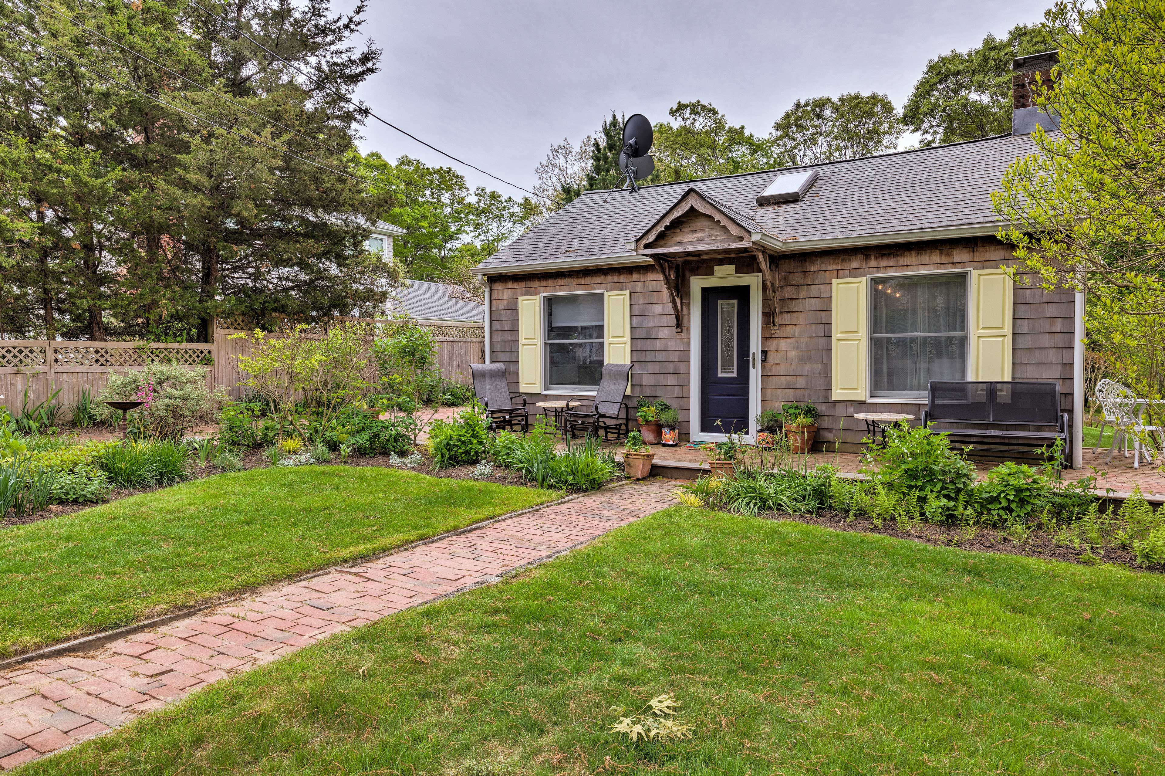 Driveway Parking (3 Vehicles)