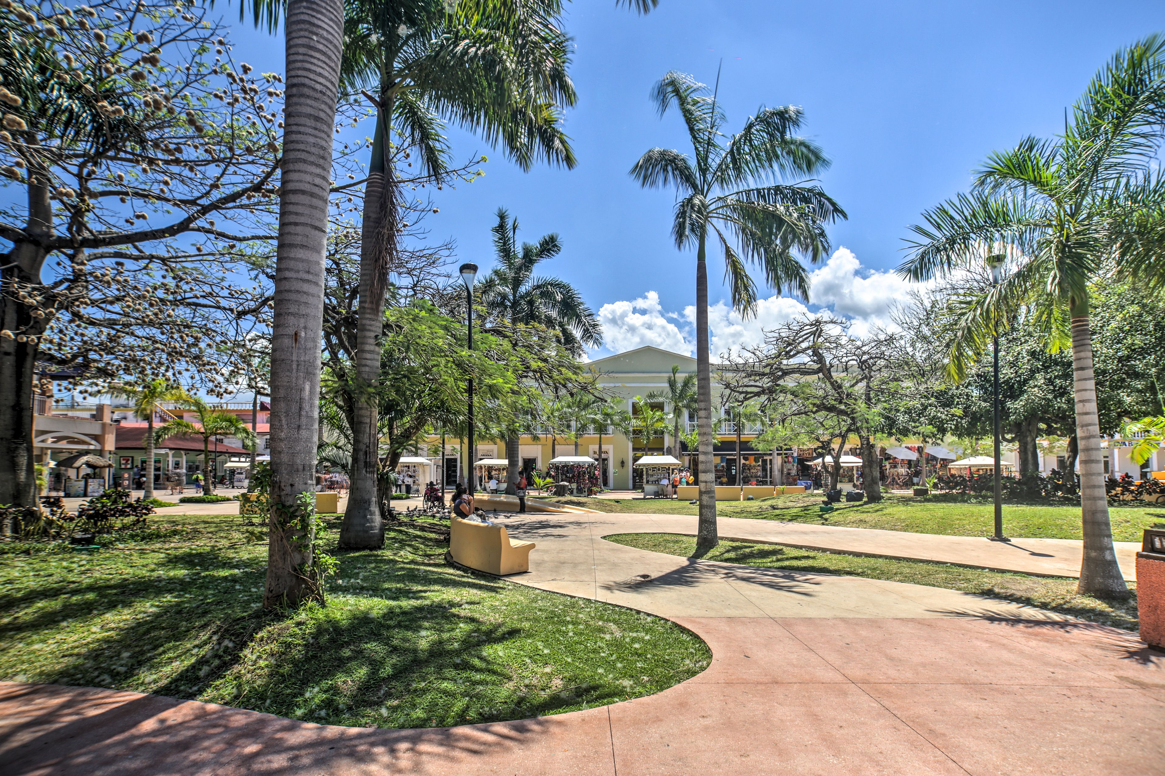 Nearly endless restaurants, shops, and other sites are waiting to be explored!