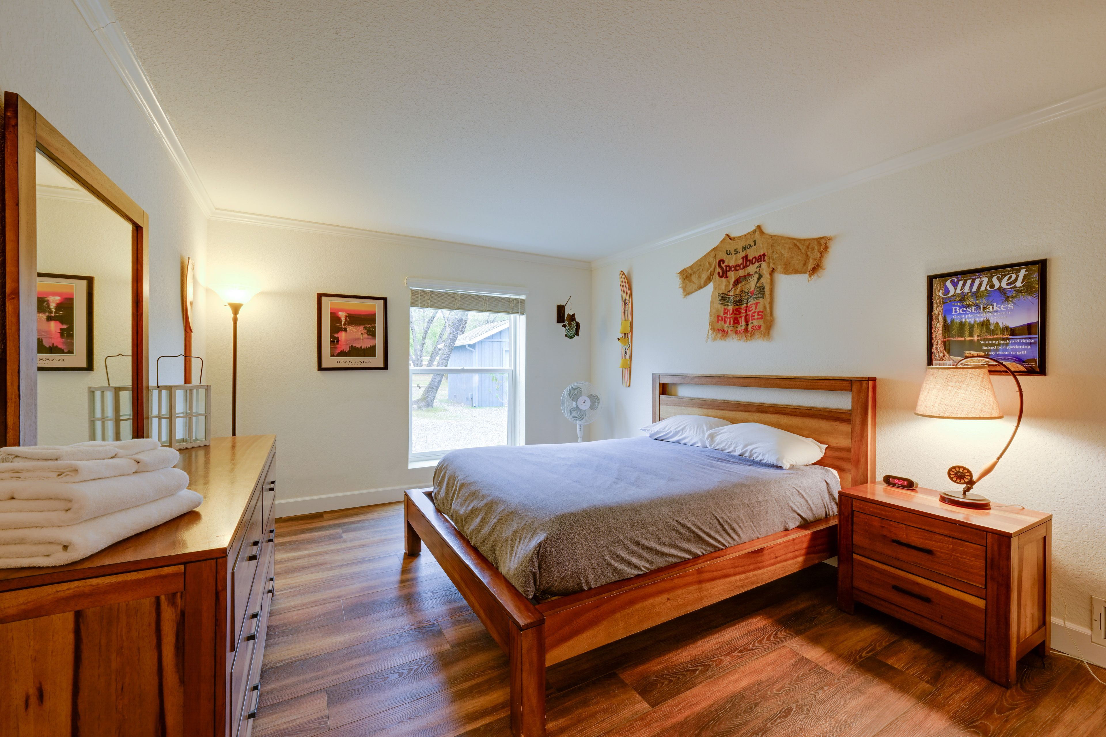 Bedroom 2 | Queen Bed