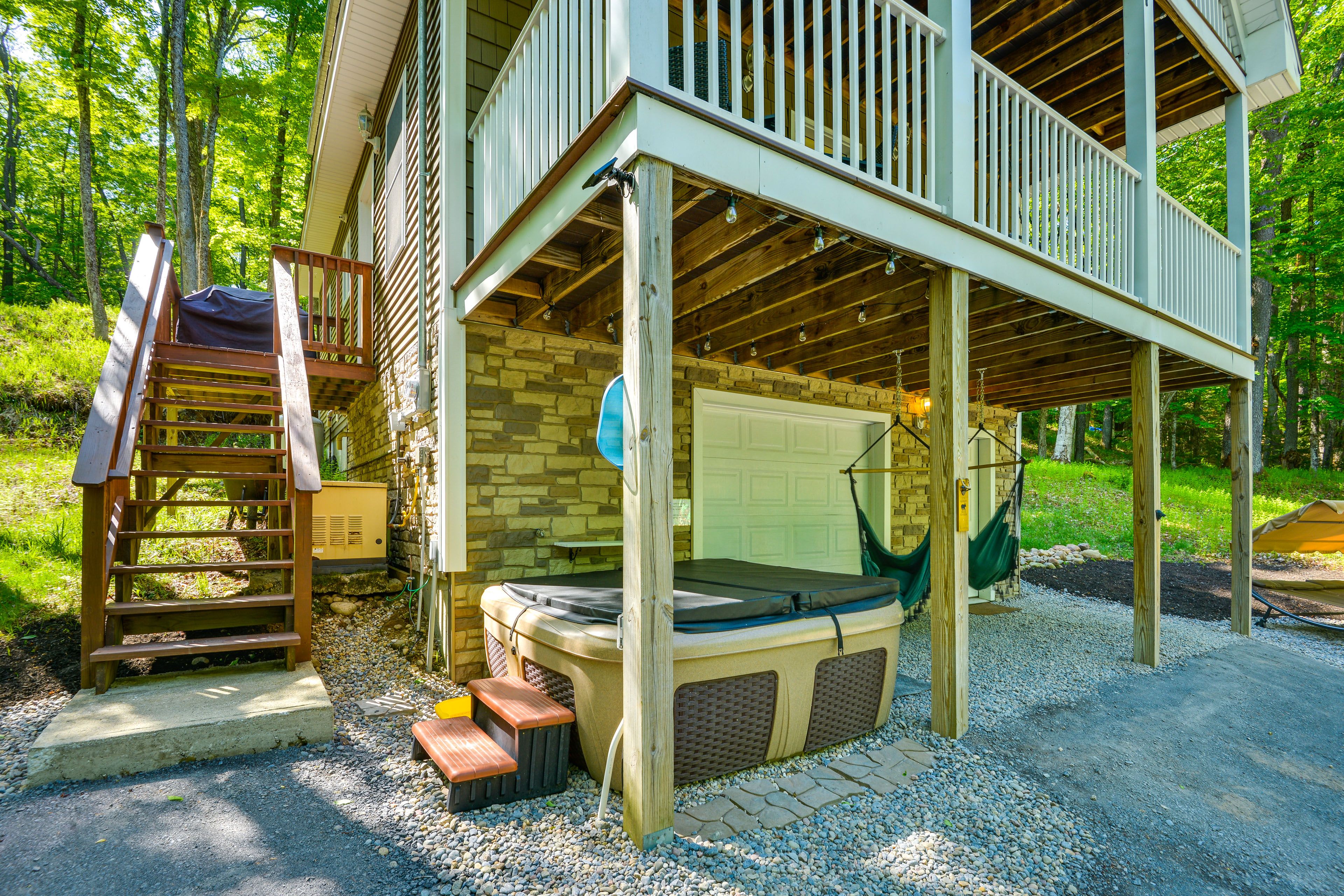 Exterior | Hot Tub | Gas Grill | Fire Pit