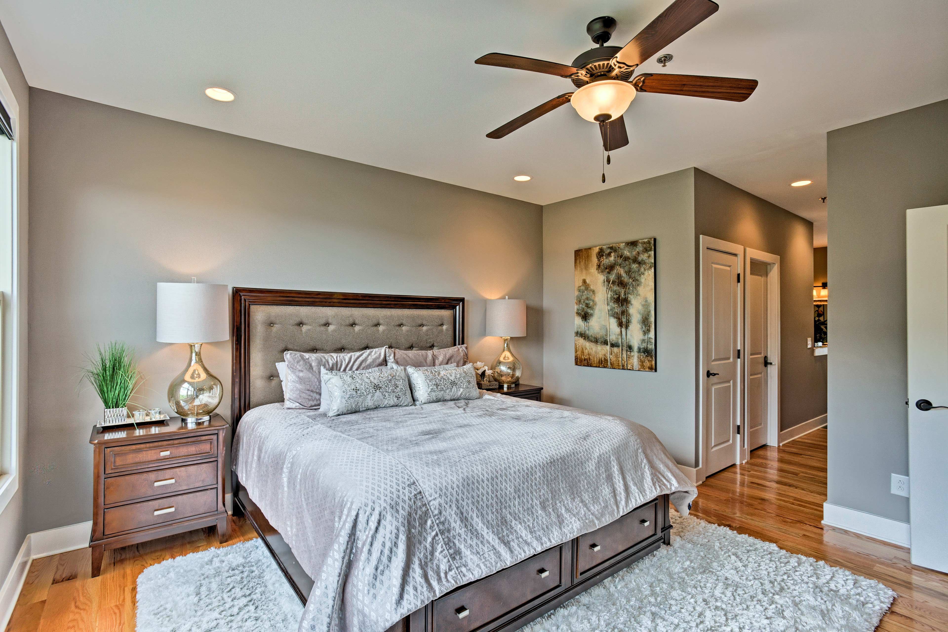 Bedroom 1 | King Bed | Linens Provided