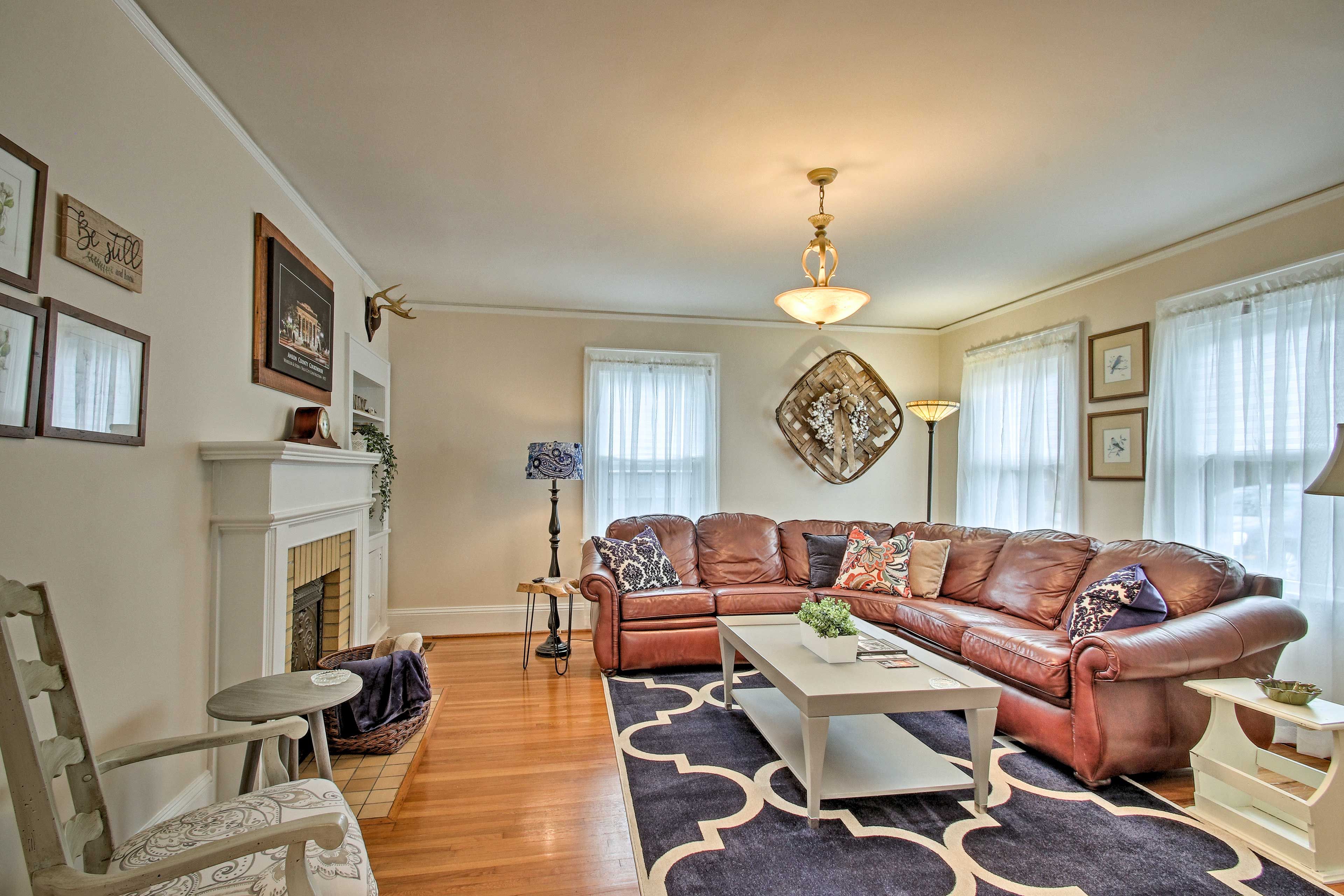 Living Room | Free WiFi