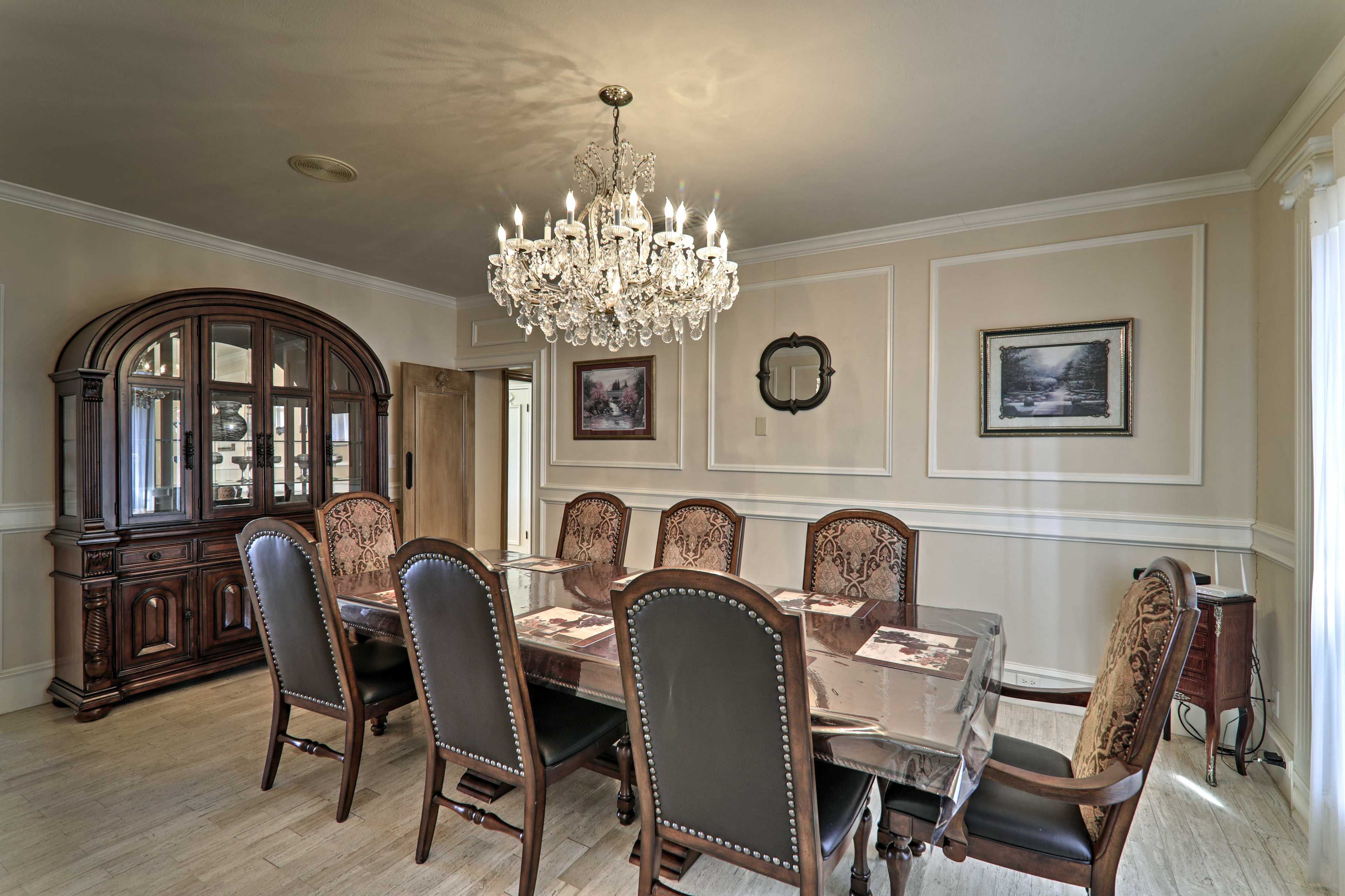 Formal Dining Room | Dishware/Flatware