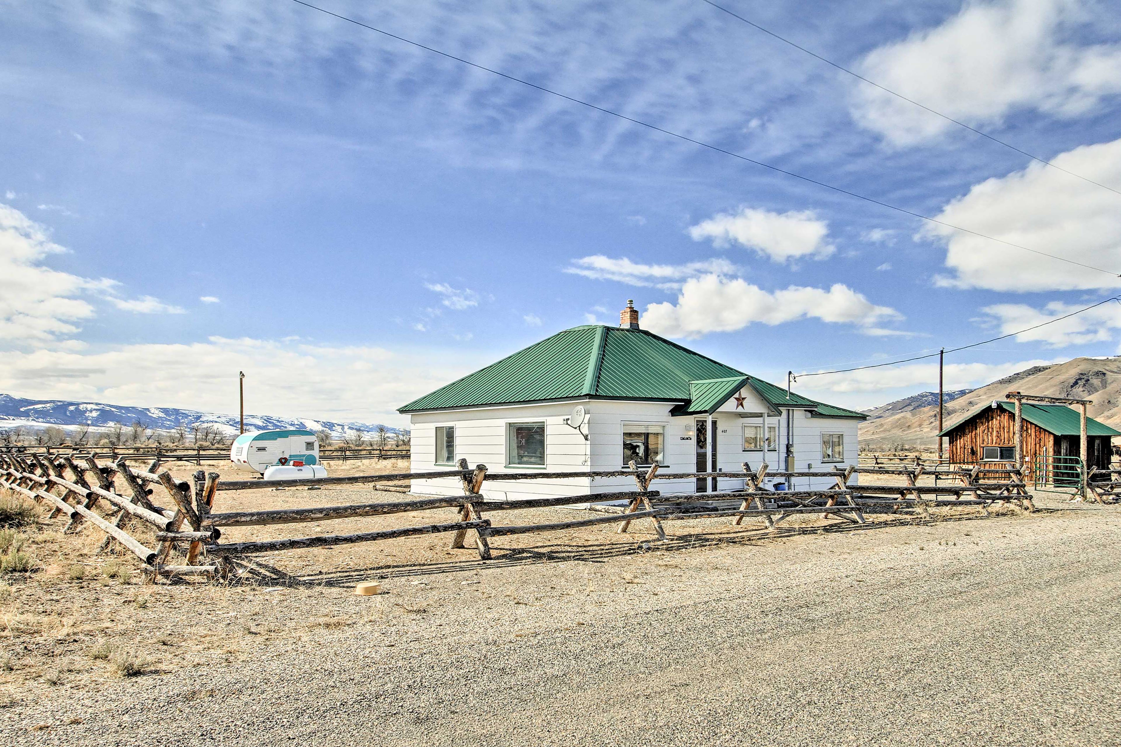 Leadore Vacation Rental | 3BR | 1BA | 1,220 Sq Ft | Stairs Required