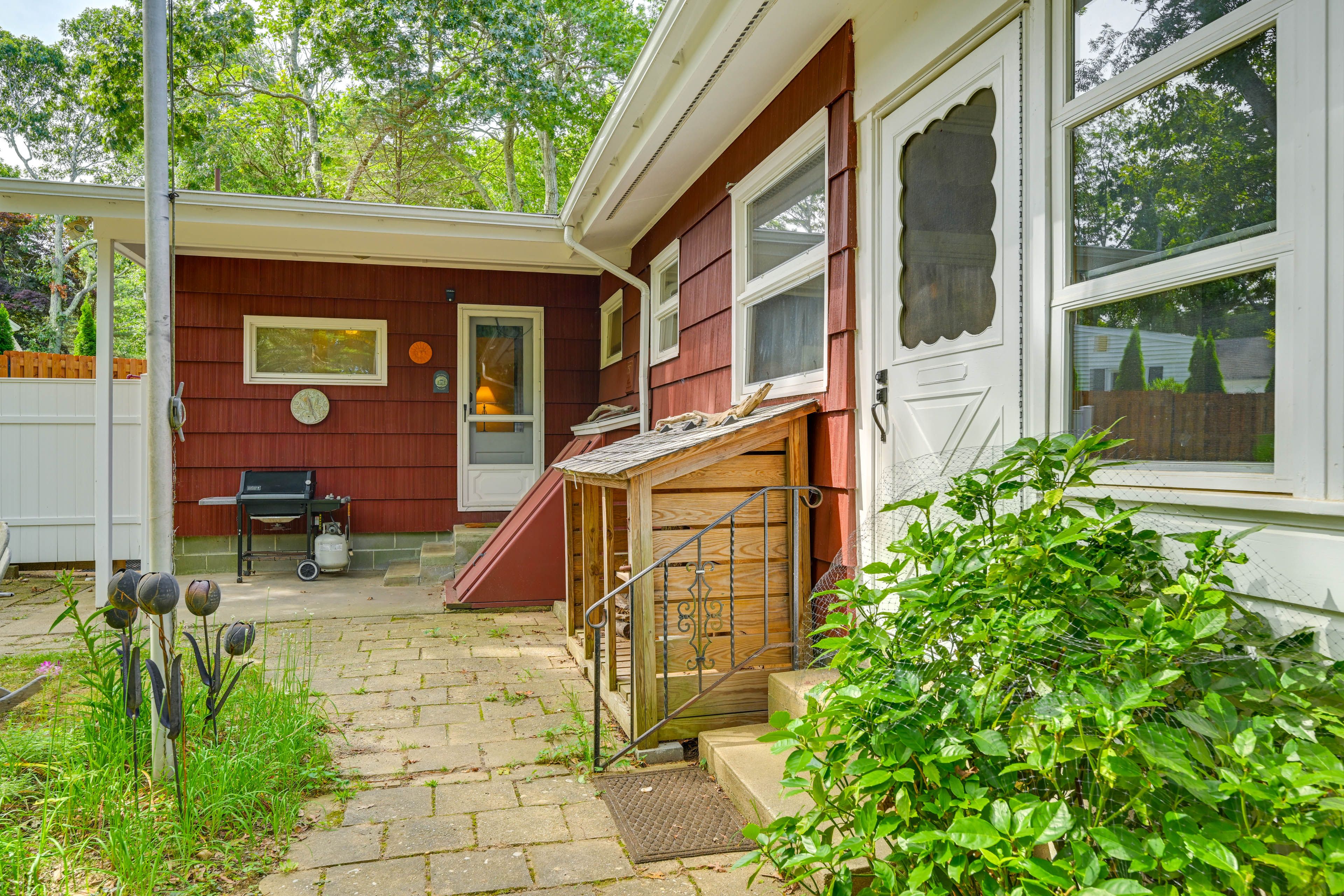 Backyard | Gas Grill | Fire Pit