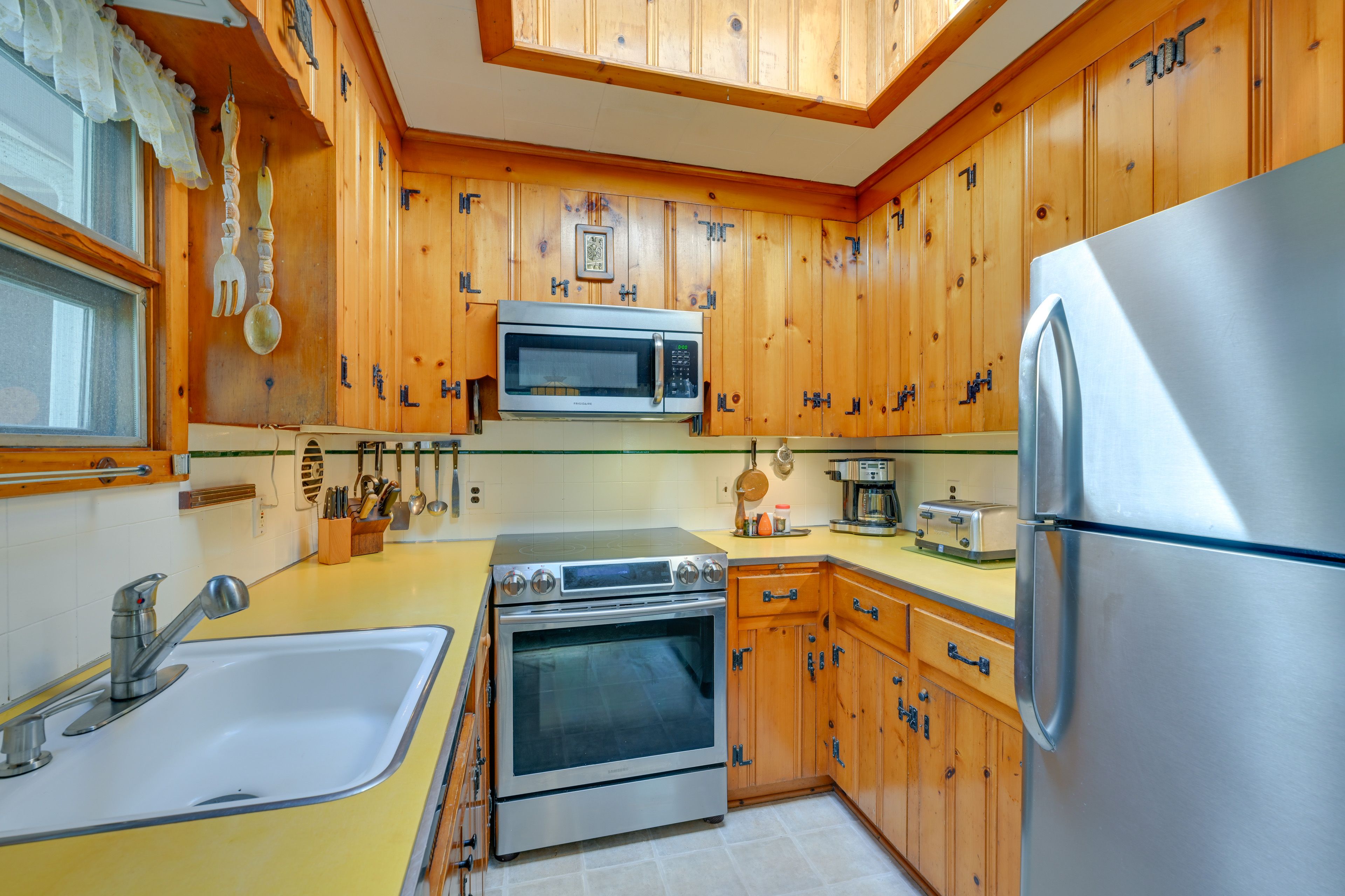 Kitchen | Cooking Basics | Dishware/Flatware