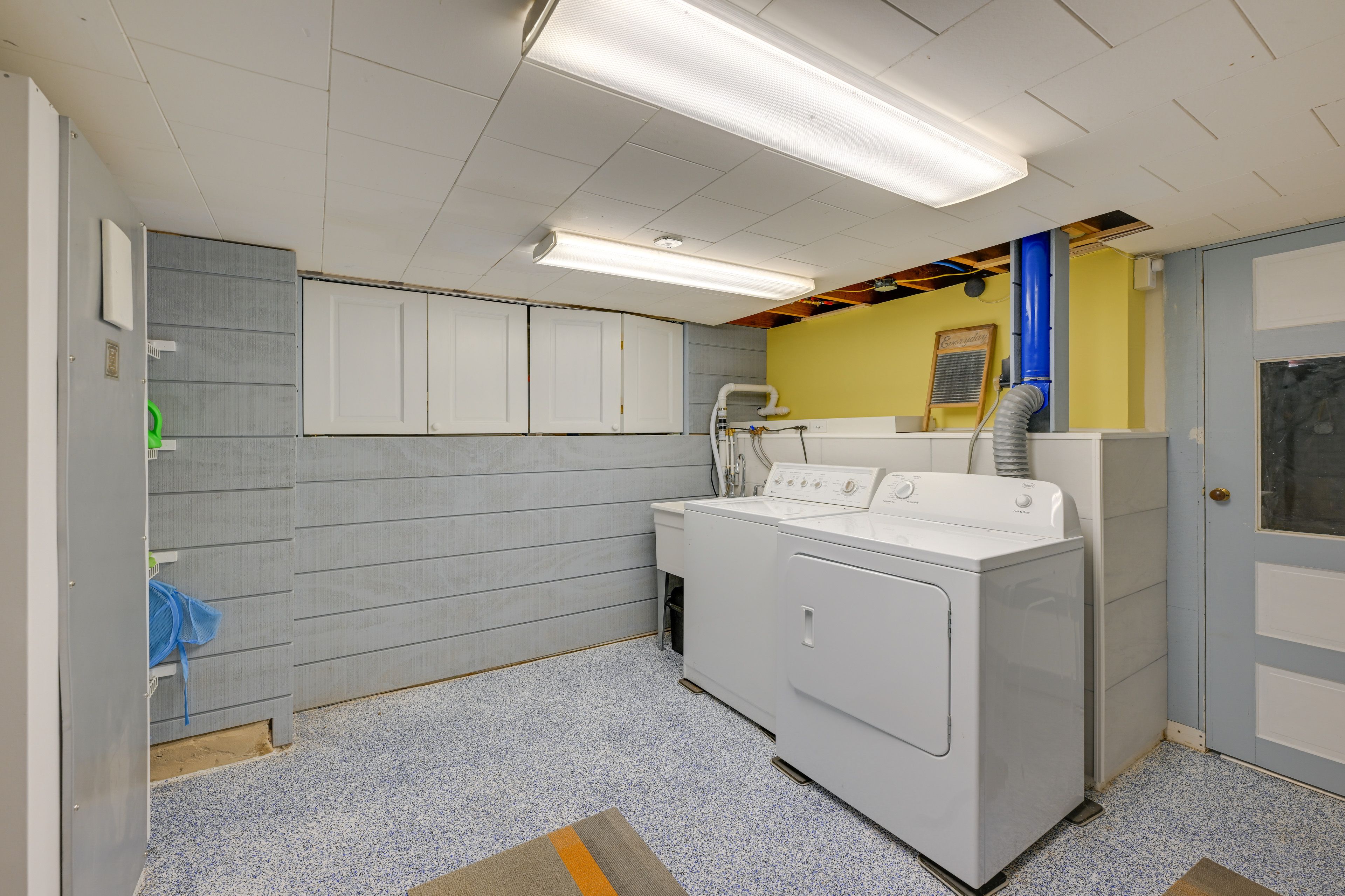 Washer & Dryer