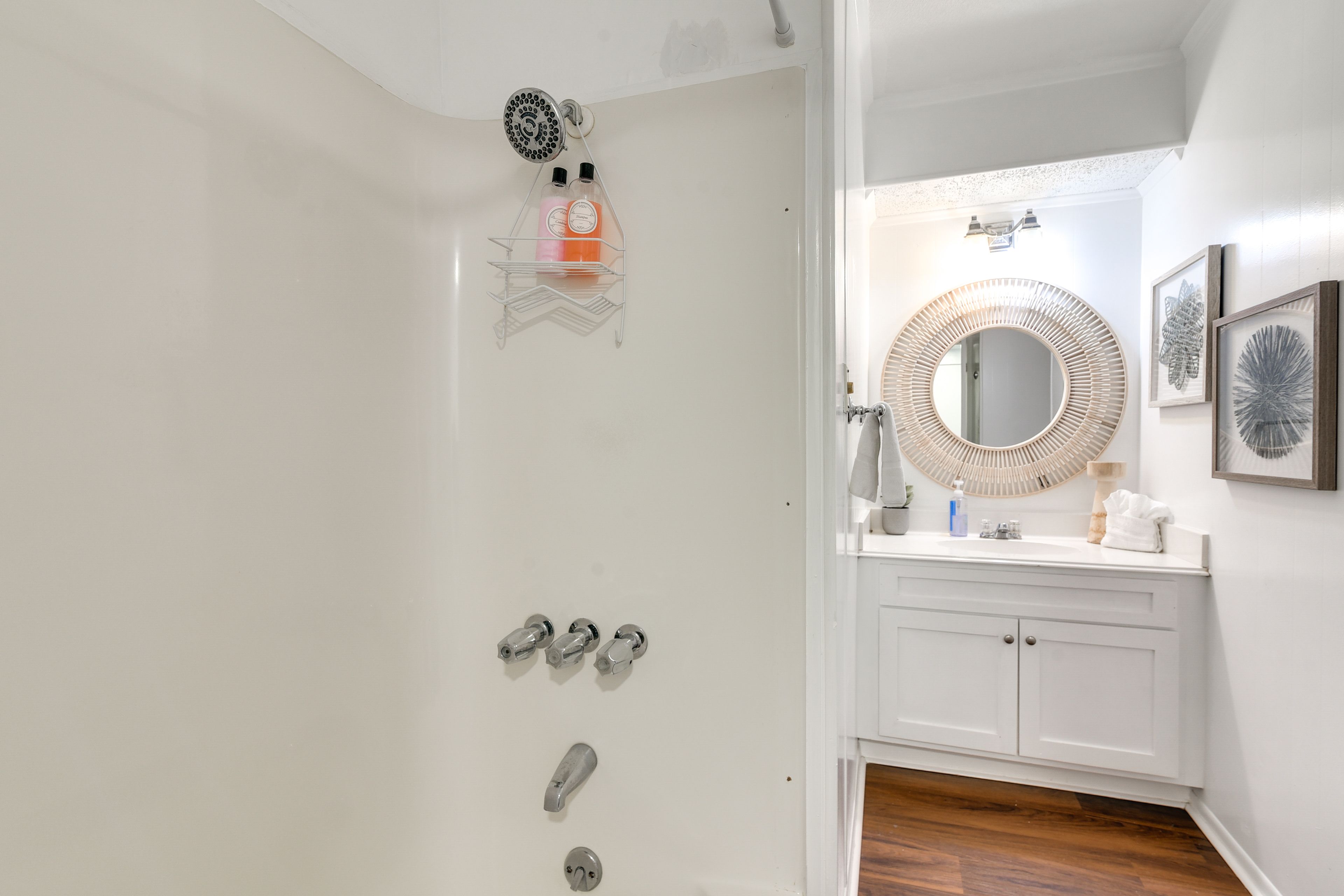 Full Bathroom | 1st Floor