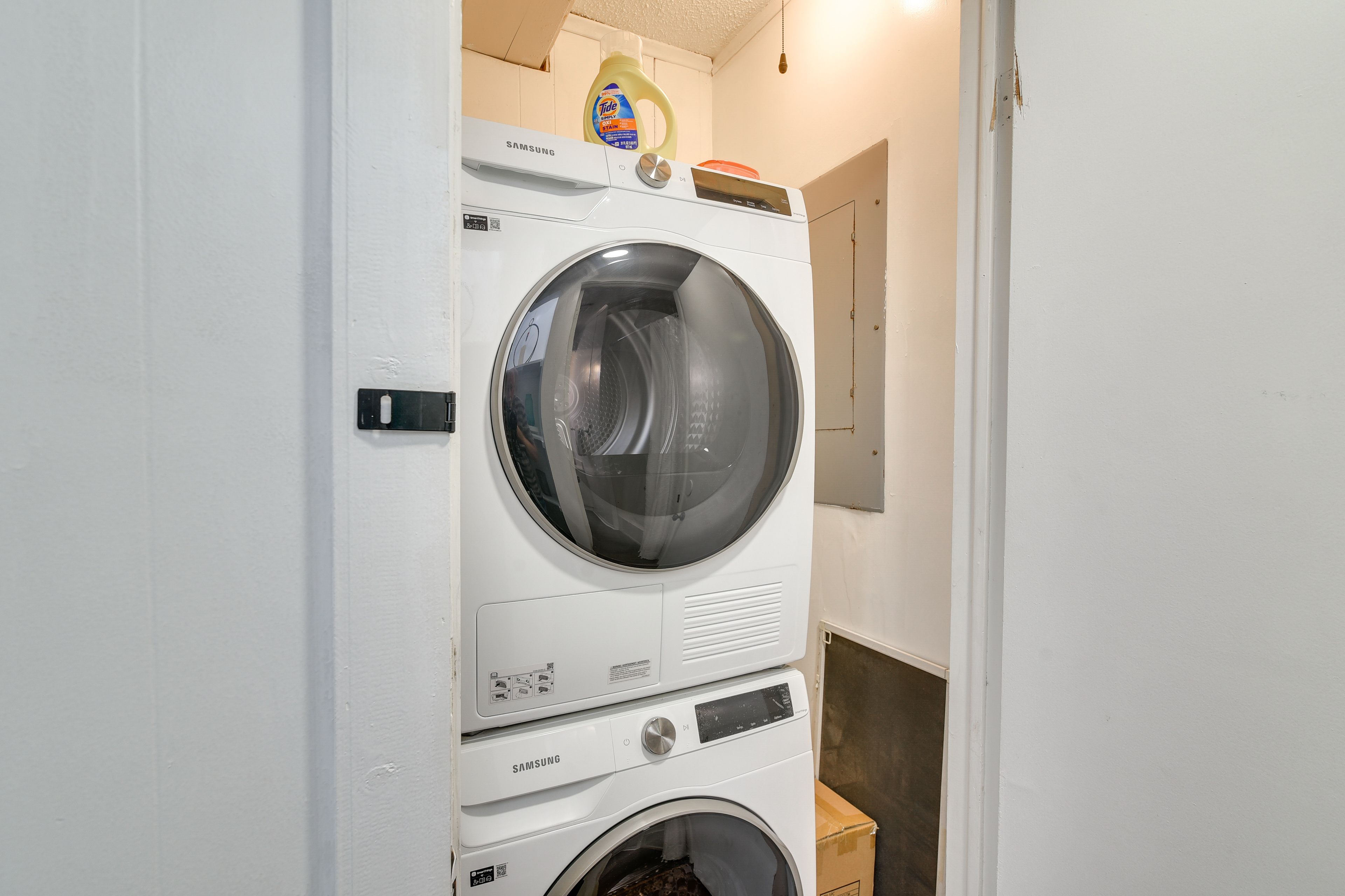 Washer & Dryer | 2nd Floor | Linens Provided