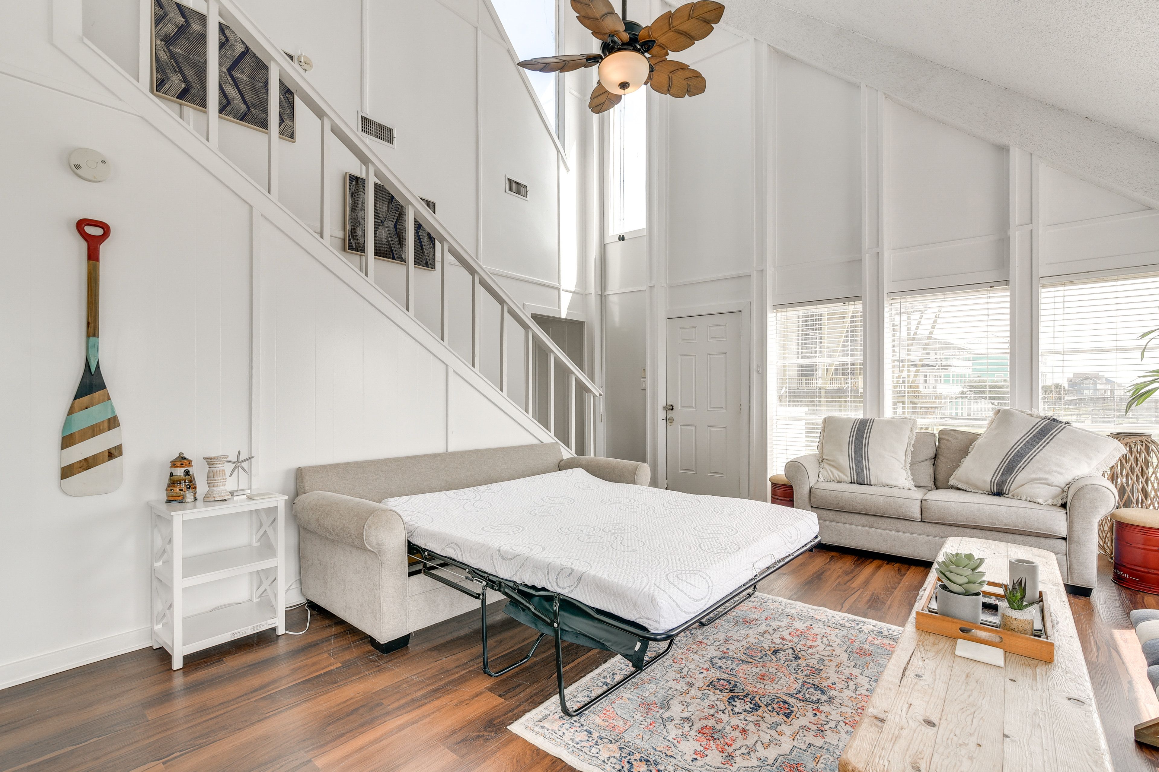 Living Room | Queen Sleeper Sofa