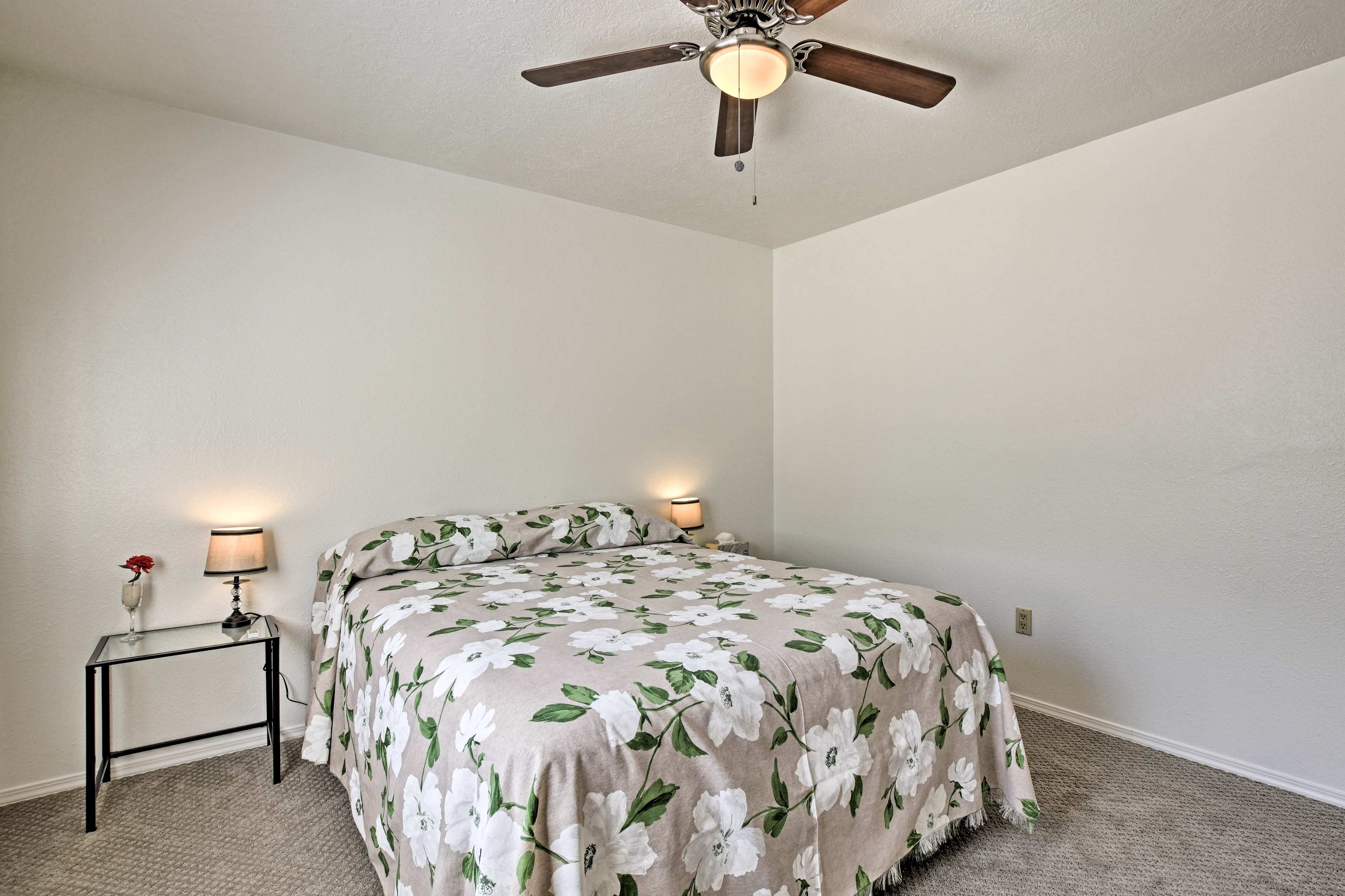 Bedroom 2 | Queen Bed