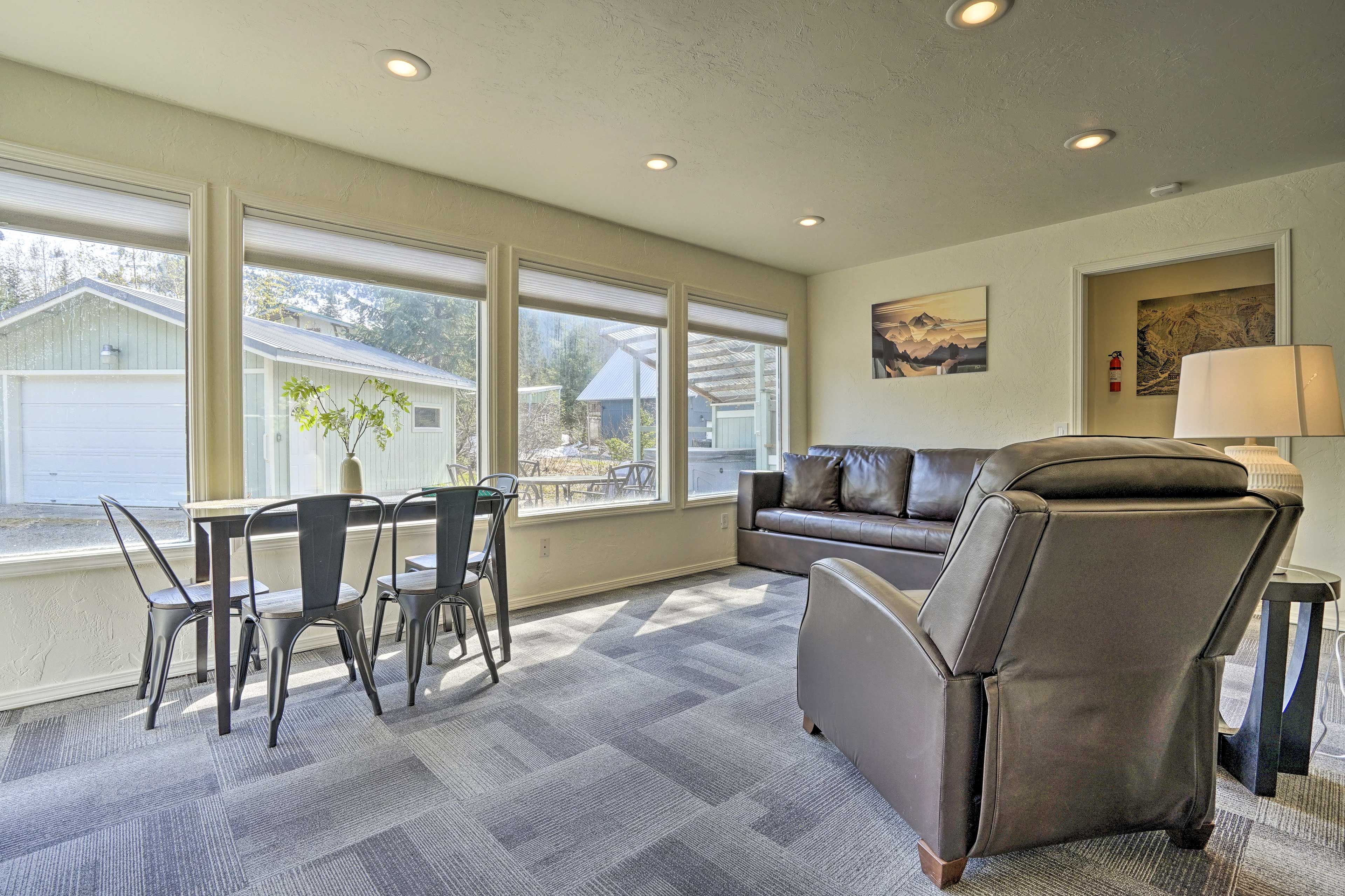 Living Room | Free WiFi