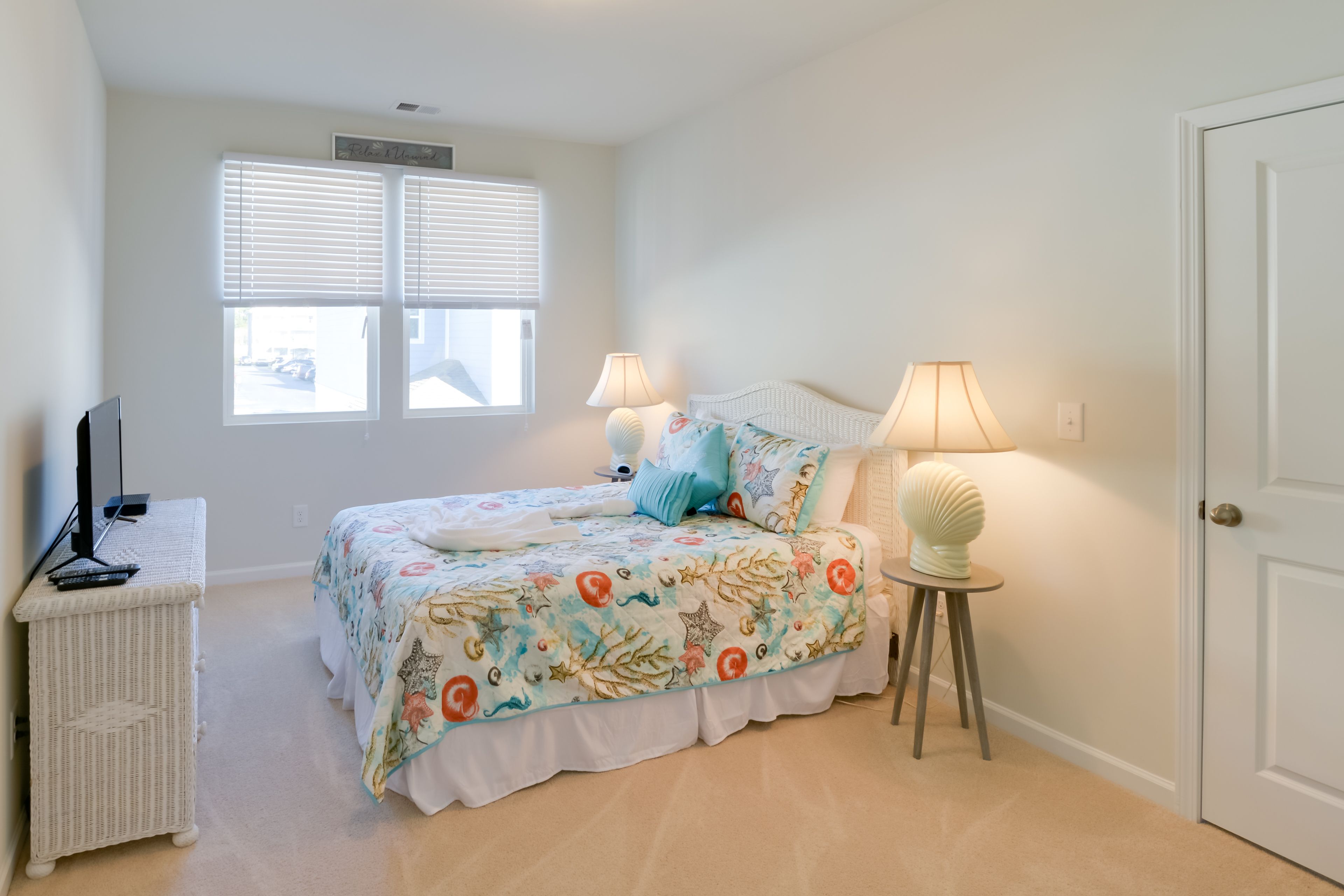 Bedroom 2 | Queen Bed