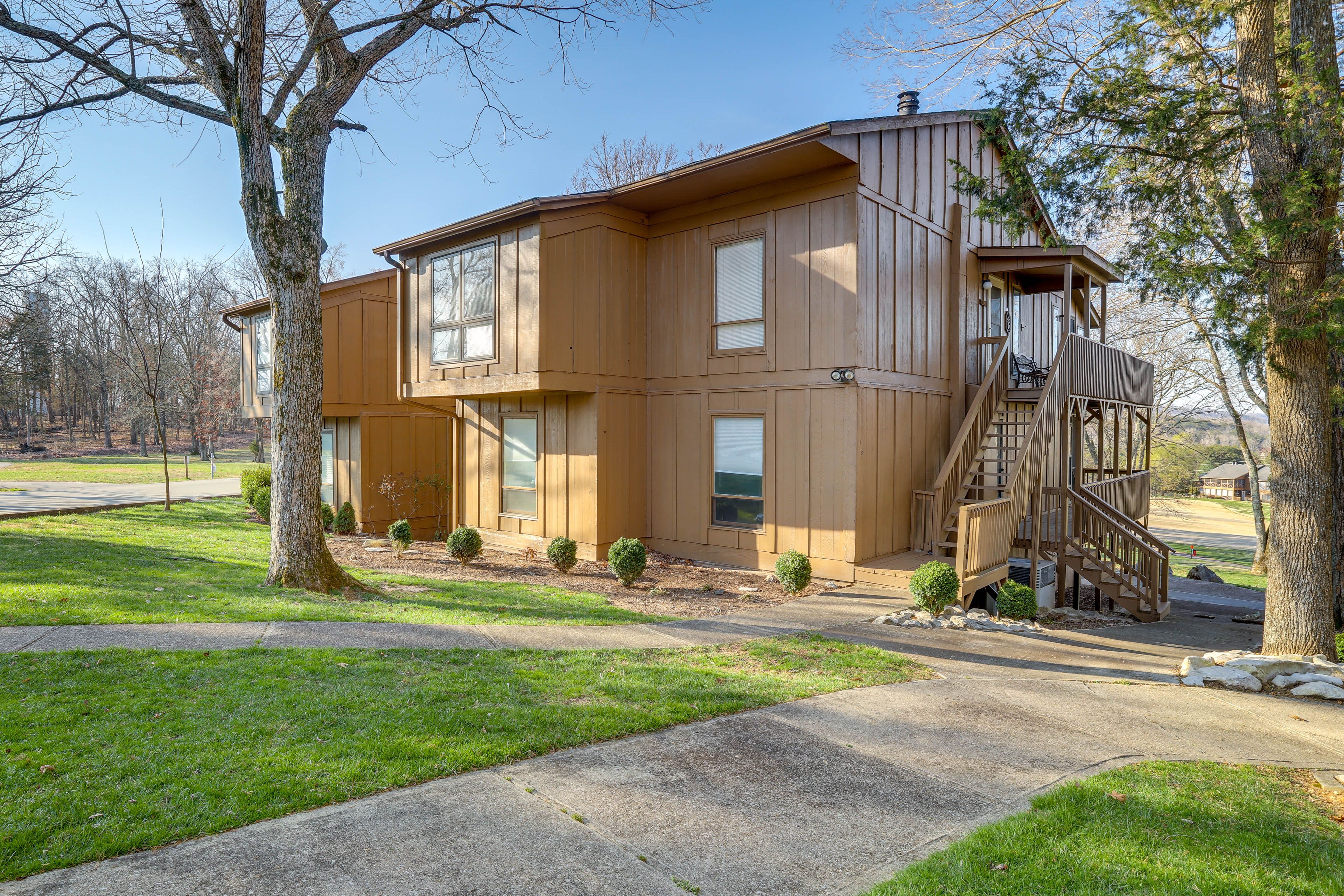 Exterior | Entry