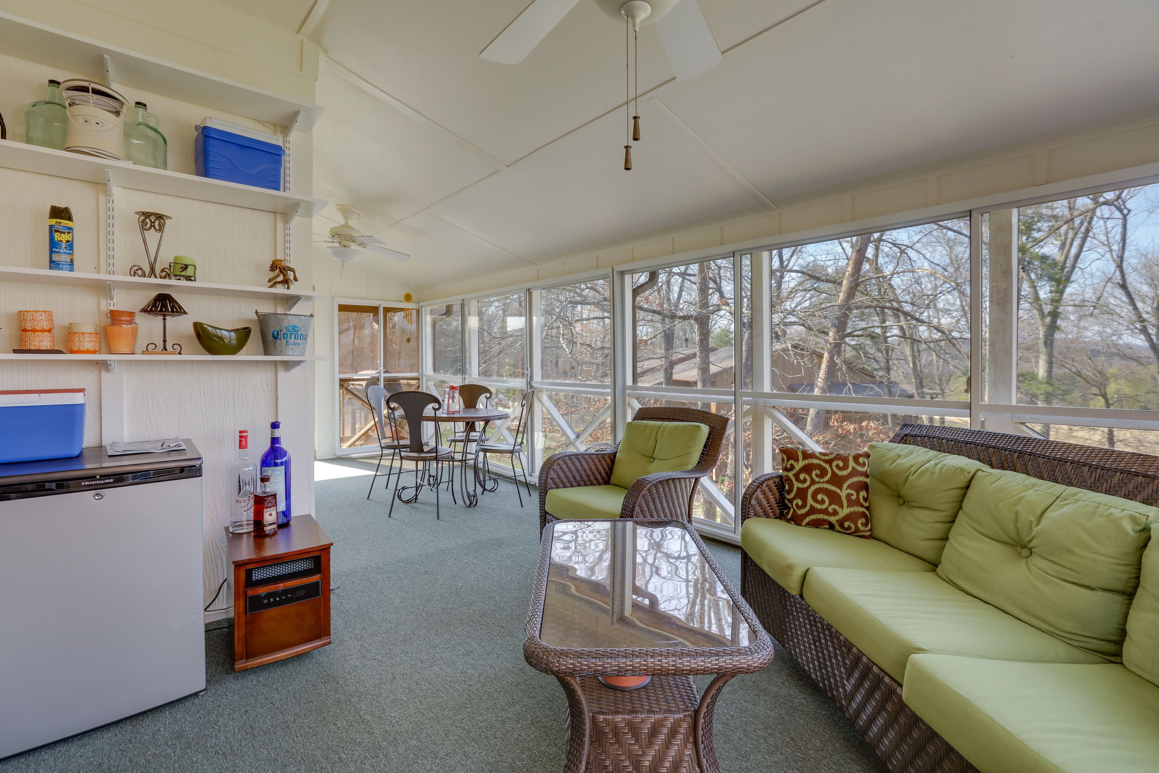 Screened-in Porch | Ceiling Fans