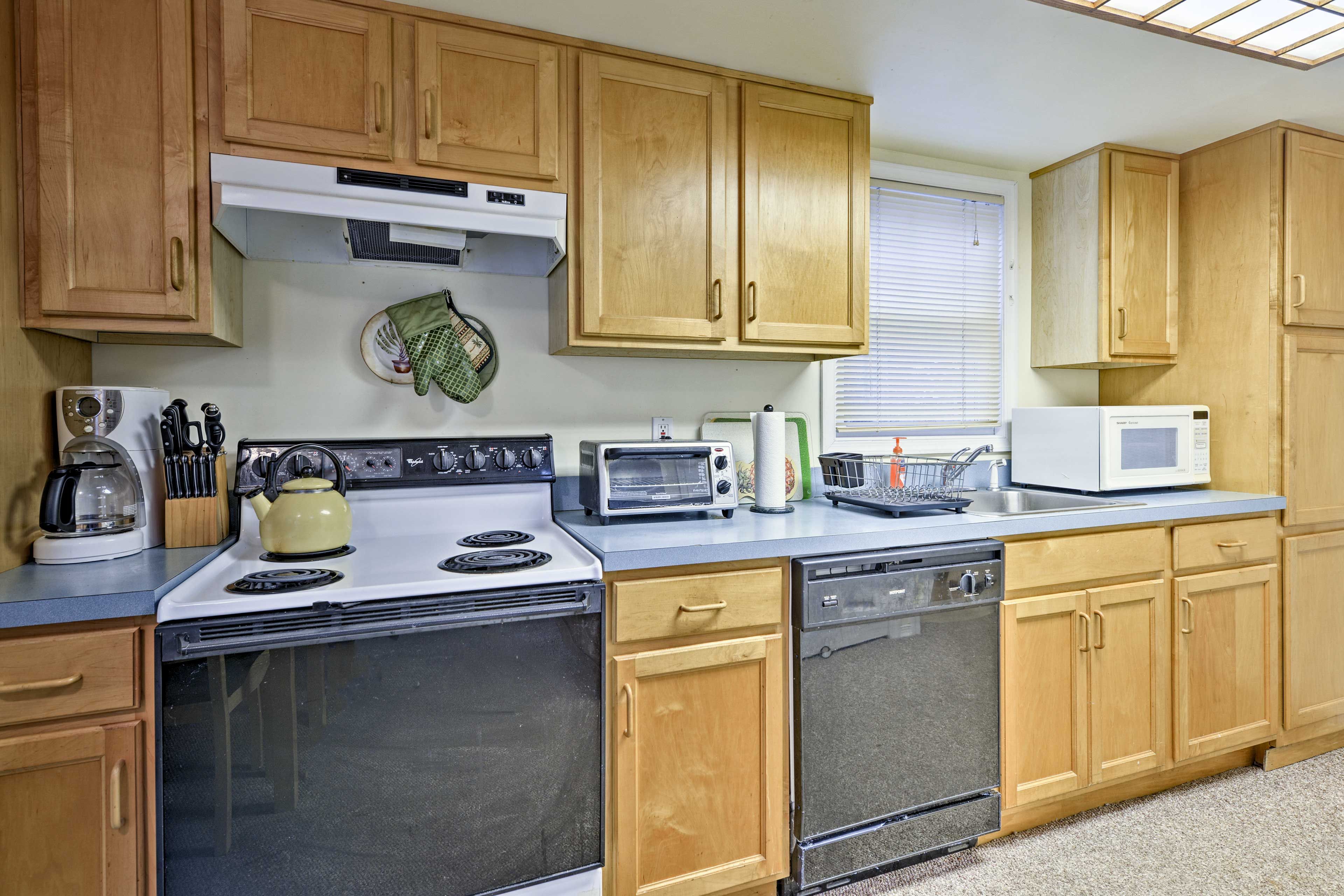 Whip up the perfect homemade meal in the fully equipped kitchen.