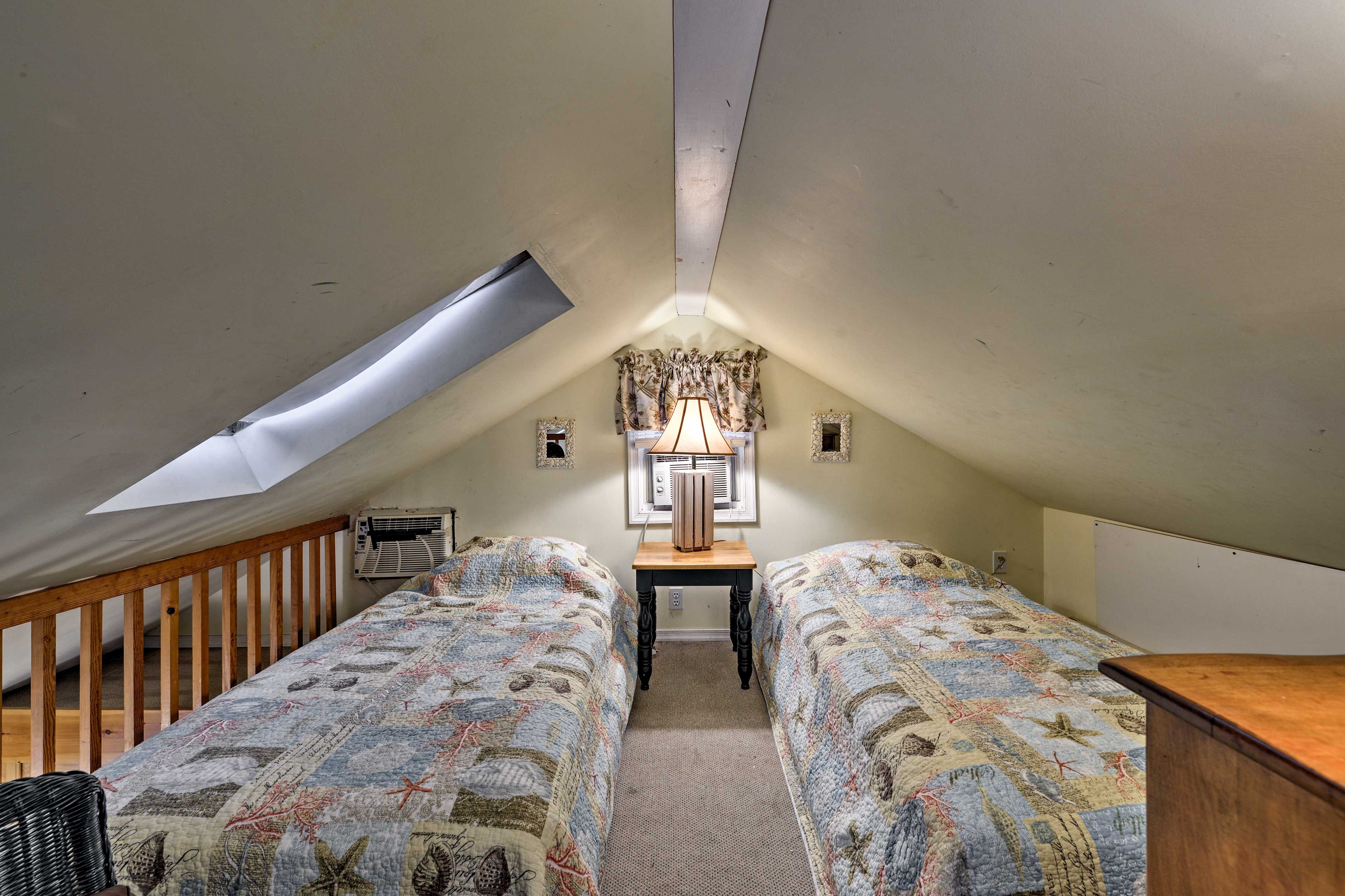 The loft with 2 twin beds is perfect for the kids!