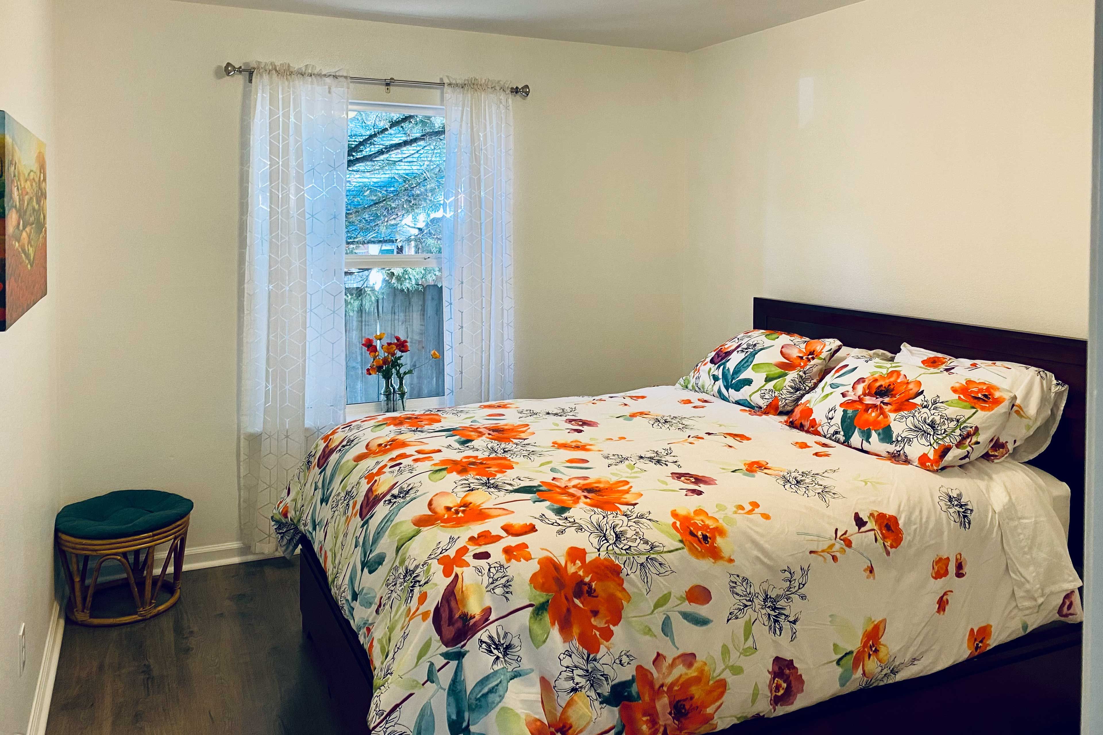 Bedroom 2 | Queen Bed