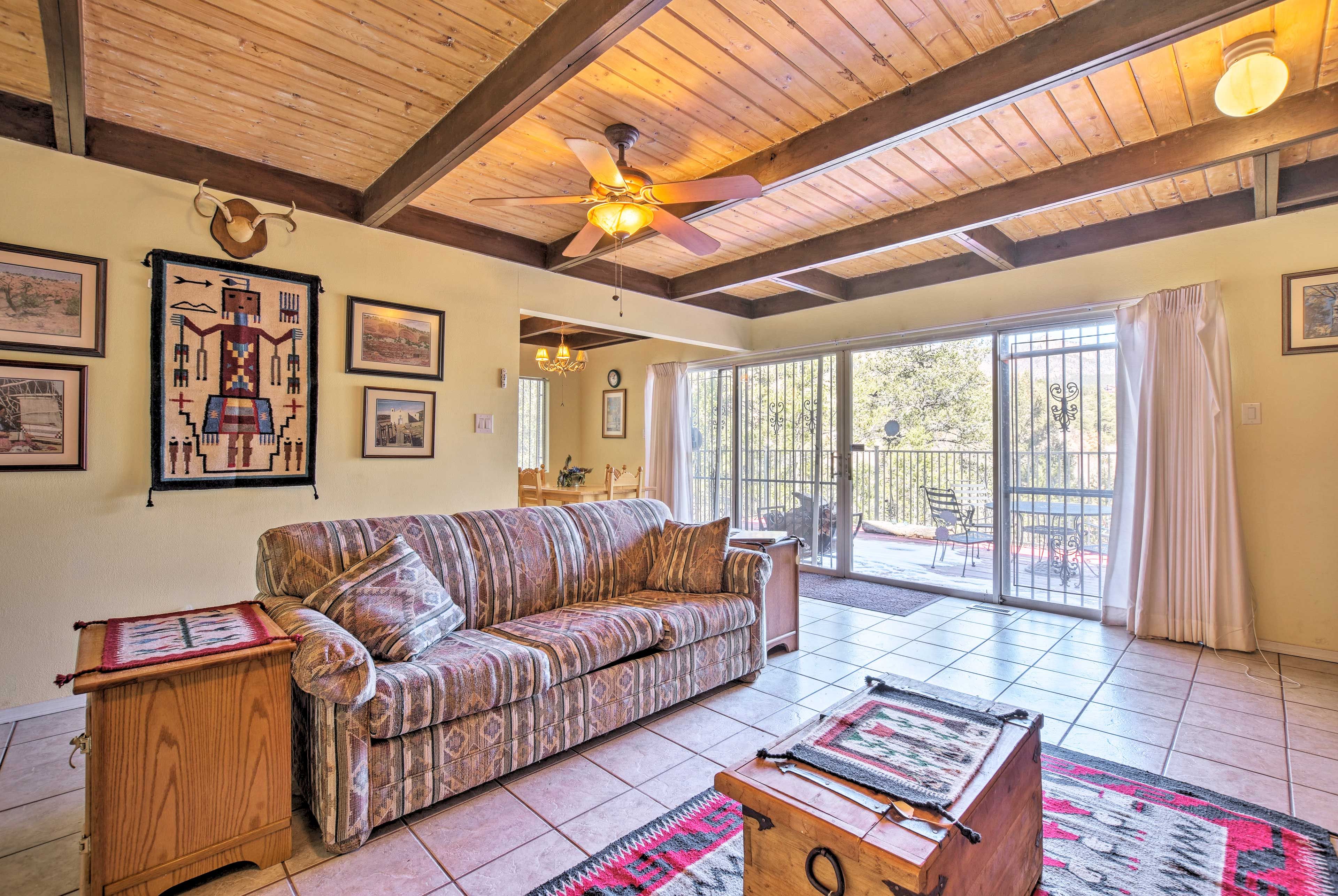 Living Room | Central Heating | Free WiFi | Single-Story Home