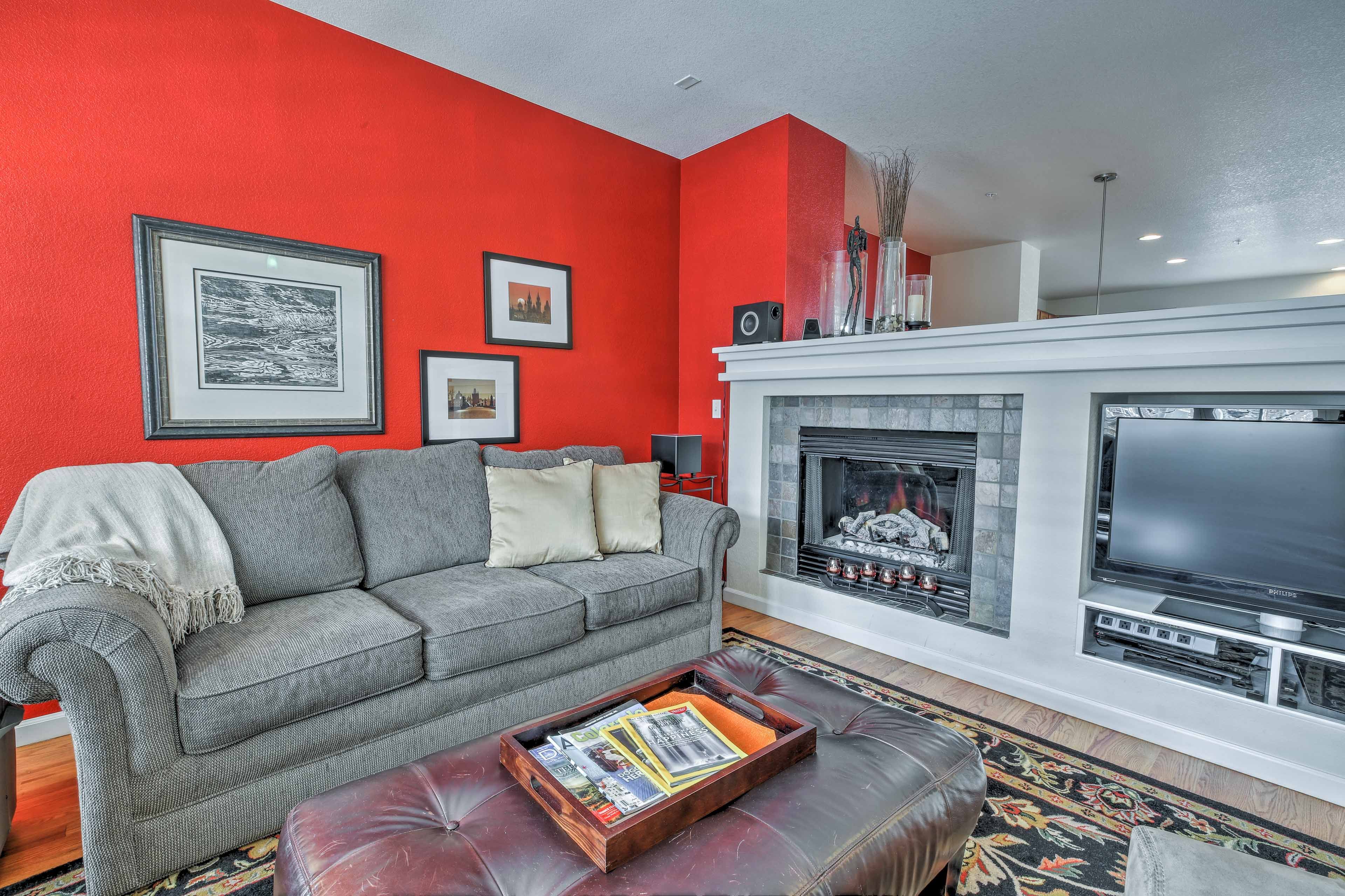 Take a trip to ‘Belmar Rowhome’ a vacation rental townhouse in Lakewood!