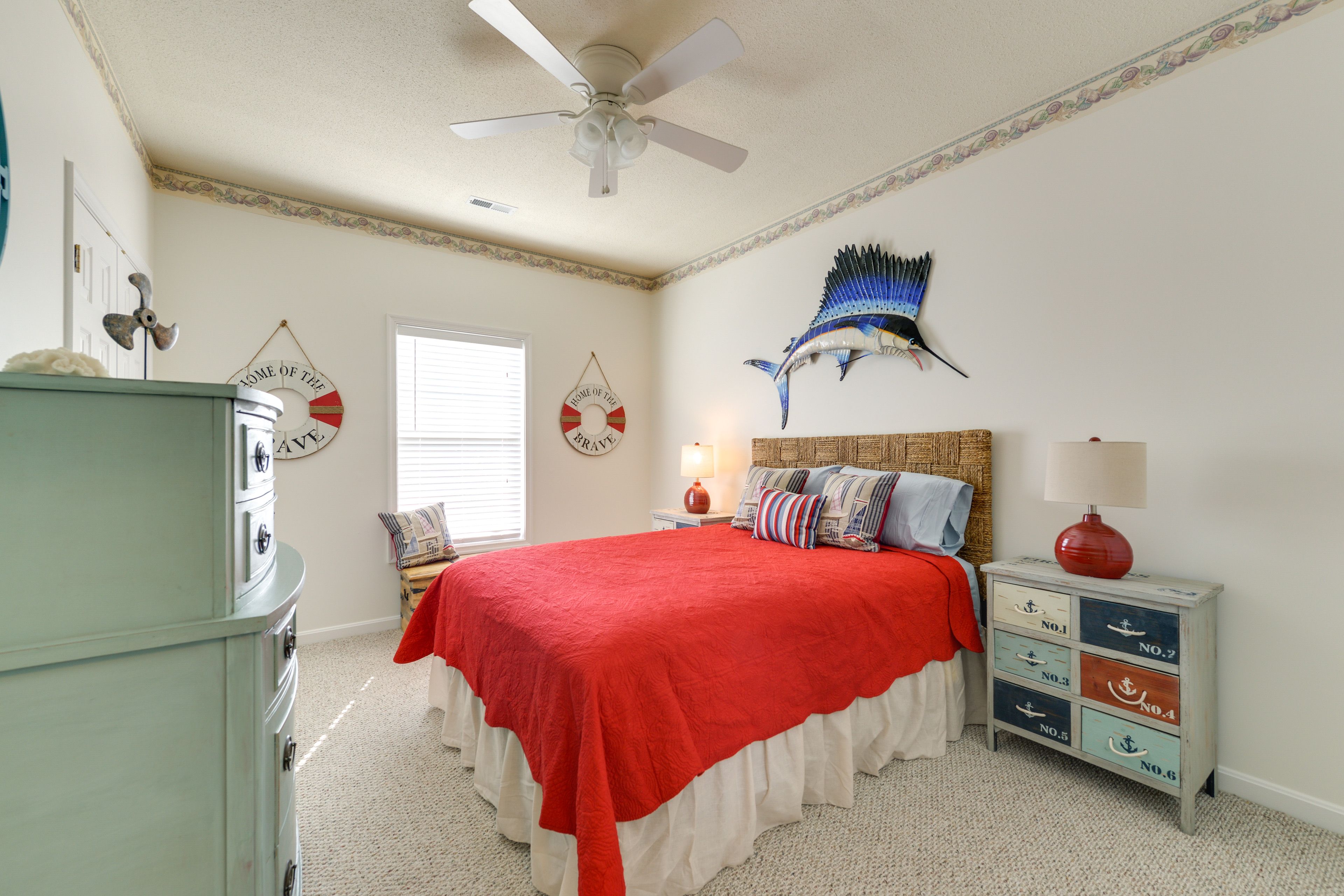 Bedroom 2 | Queen Bed