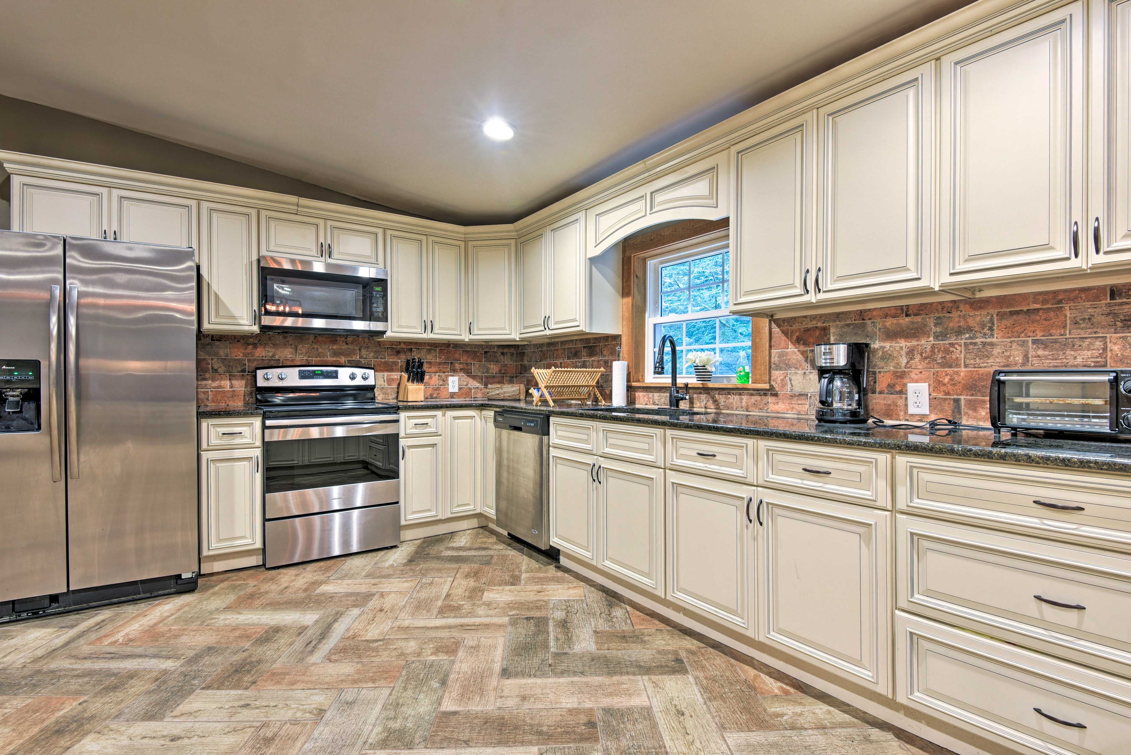 Prepare feasts in the fully equipped kitchen.