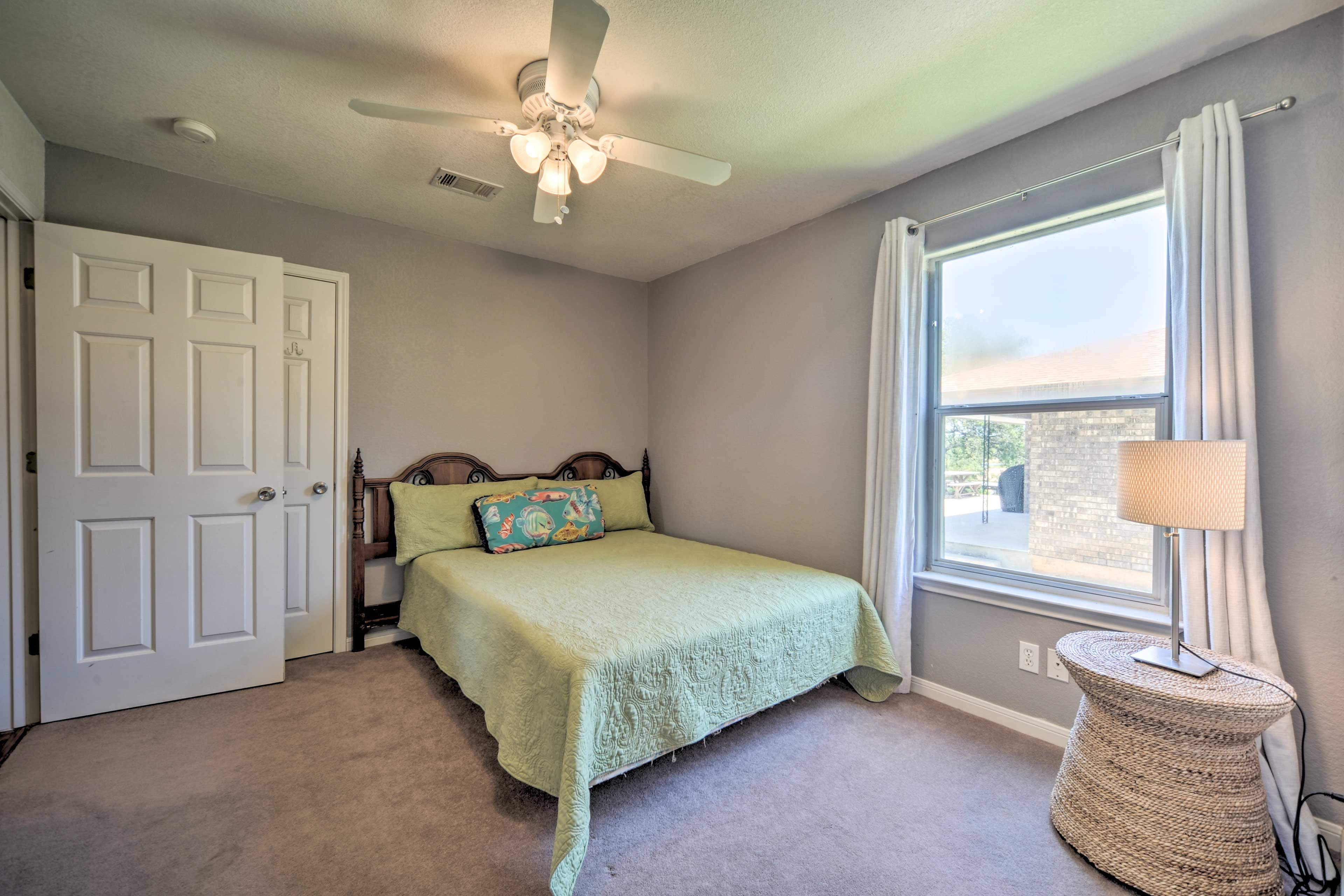 Bedroom 2 | King Bed
