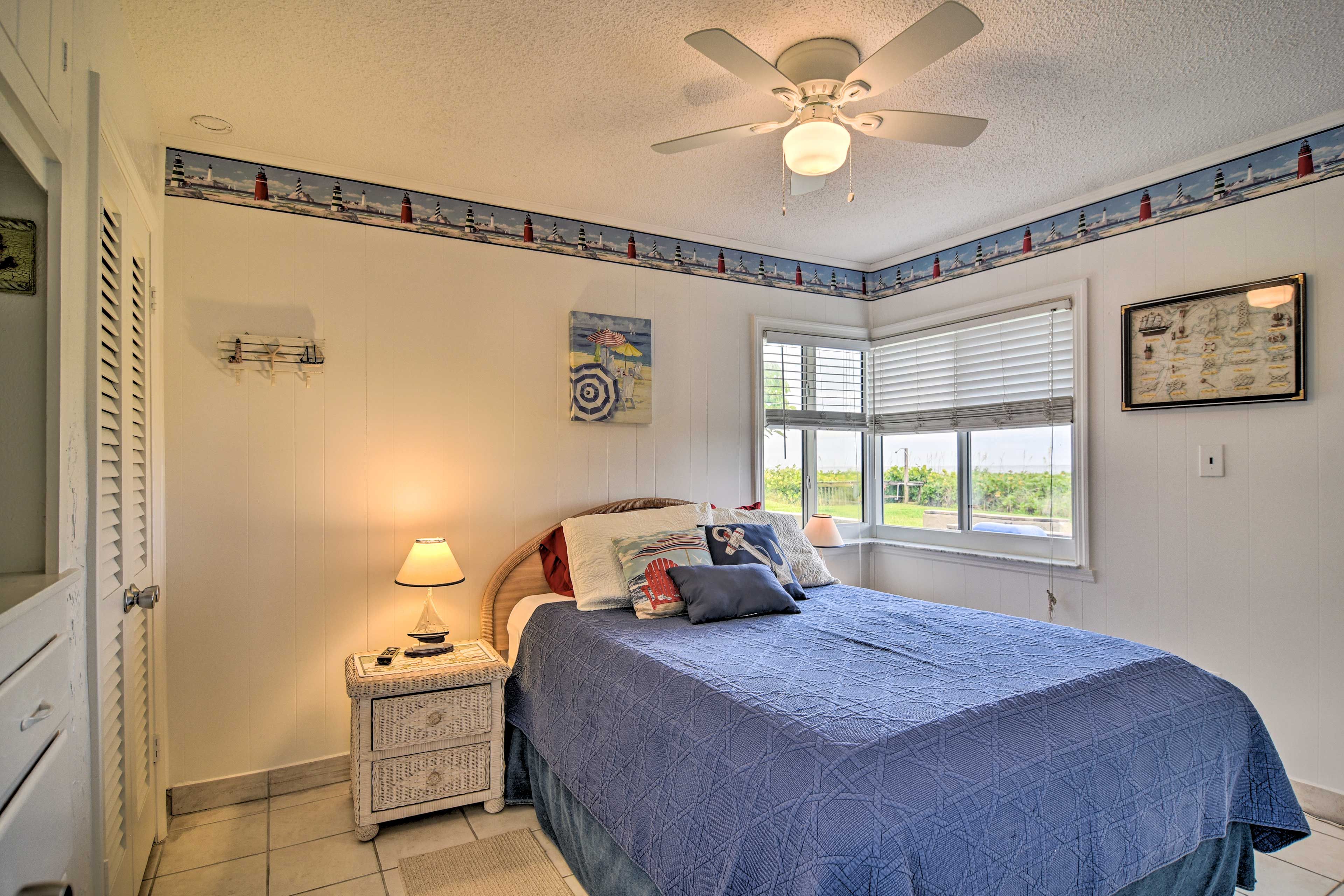 Bedroom 1 | Queen Bed | Linens Provided