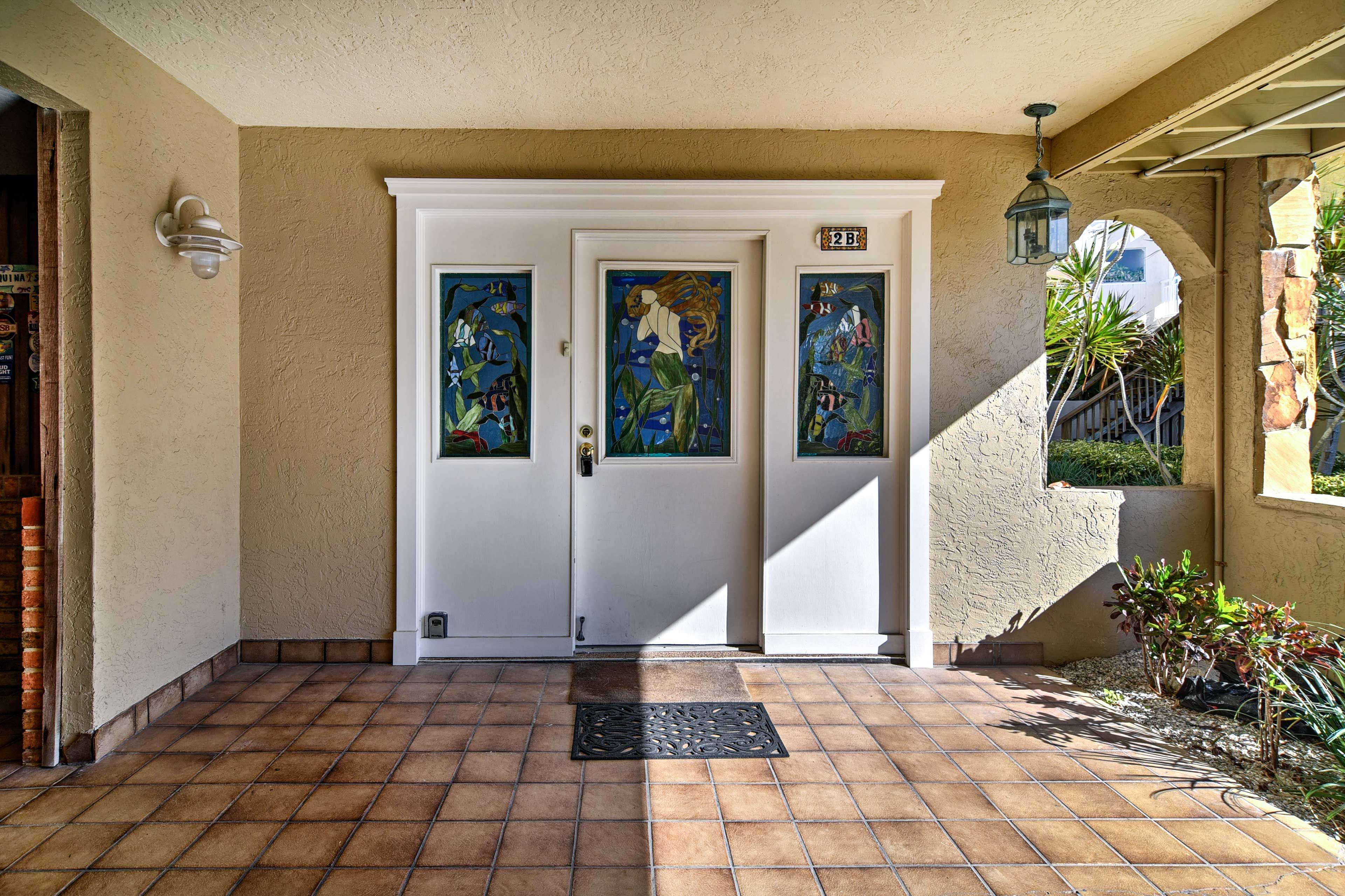 Home Exterior | Front Entrance
