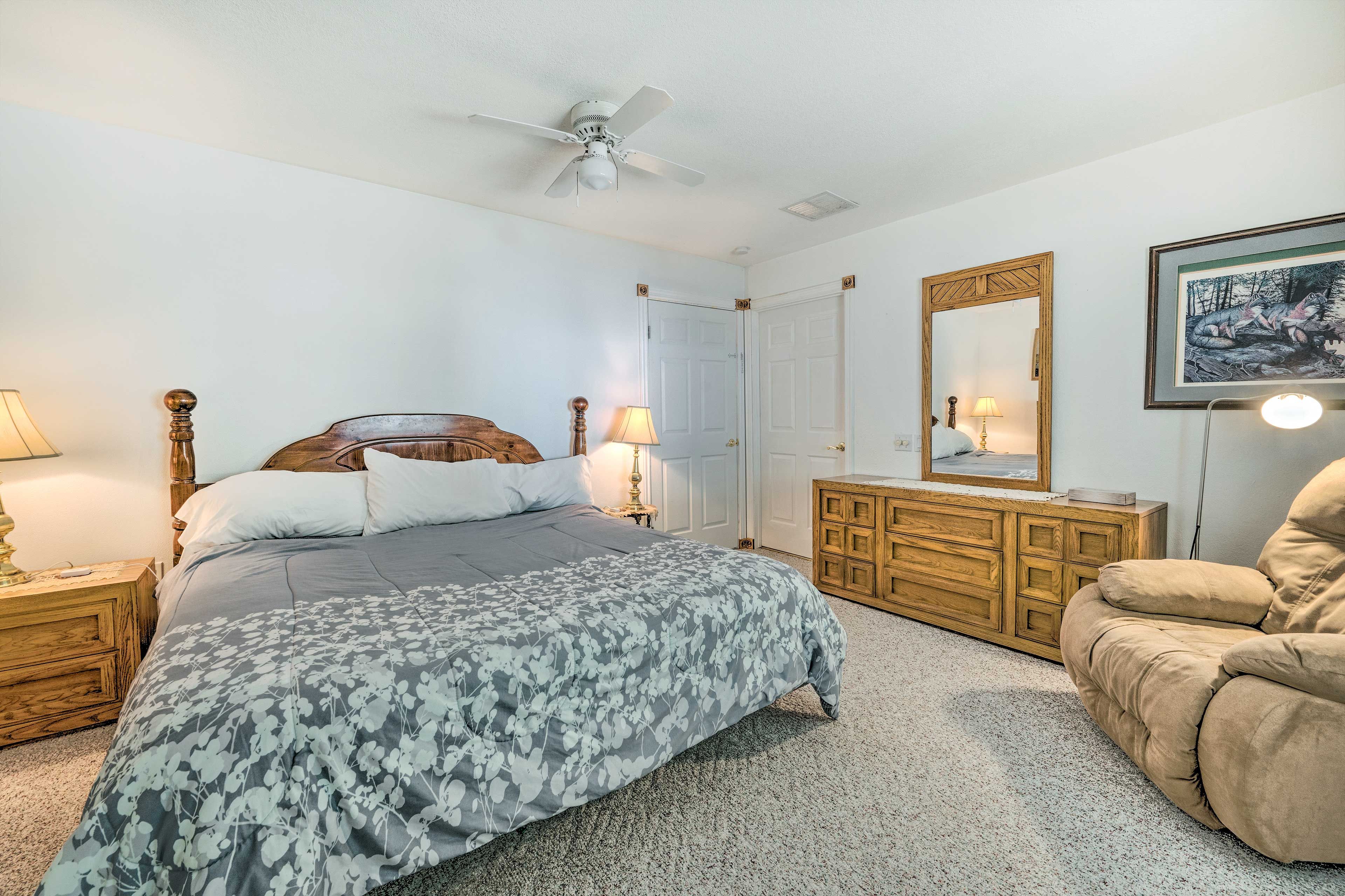 Bedroom 2 | King Bed | Linens Provided