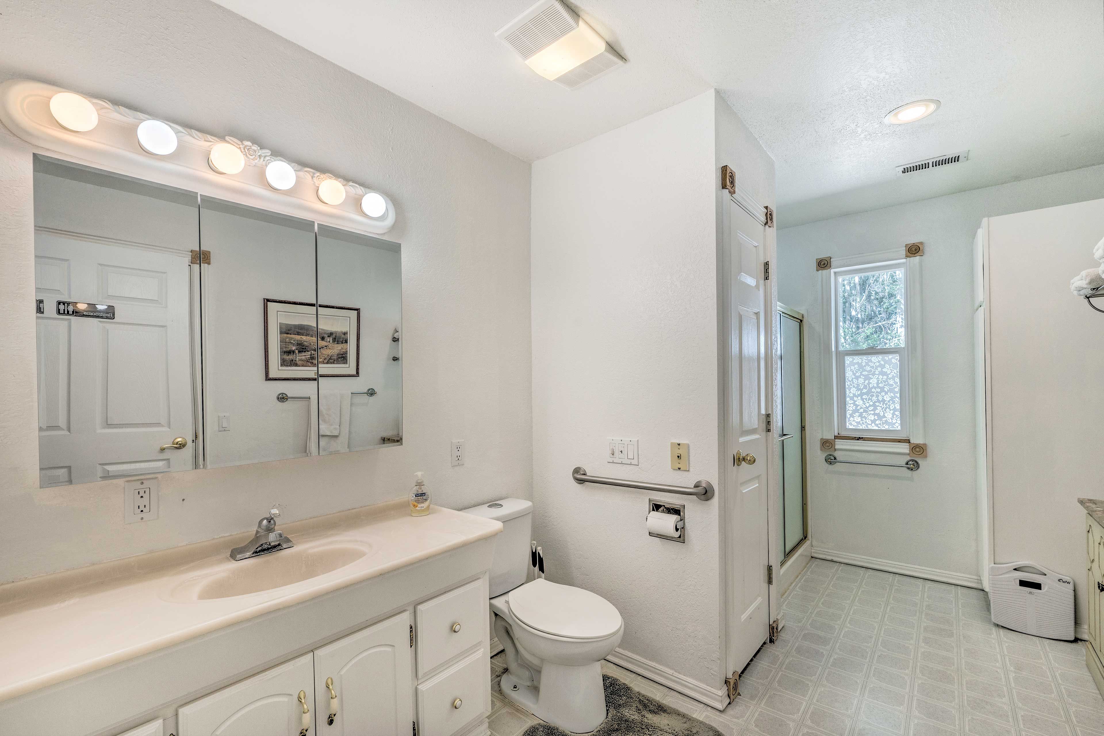 Full Bathroom
