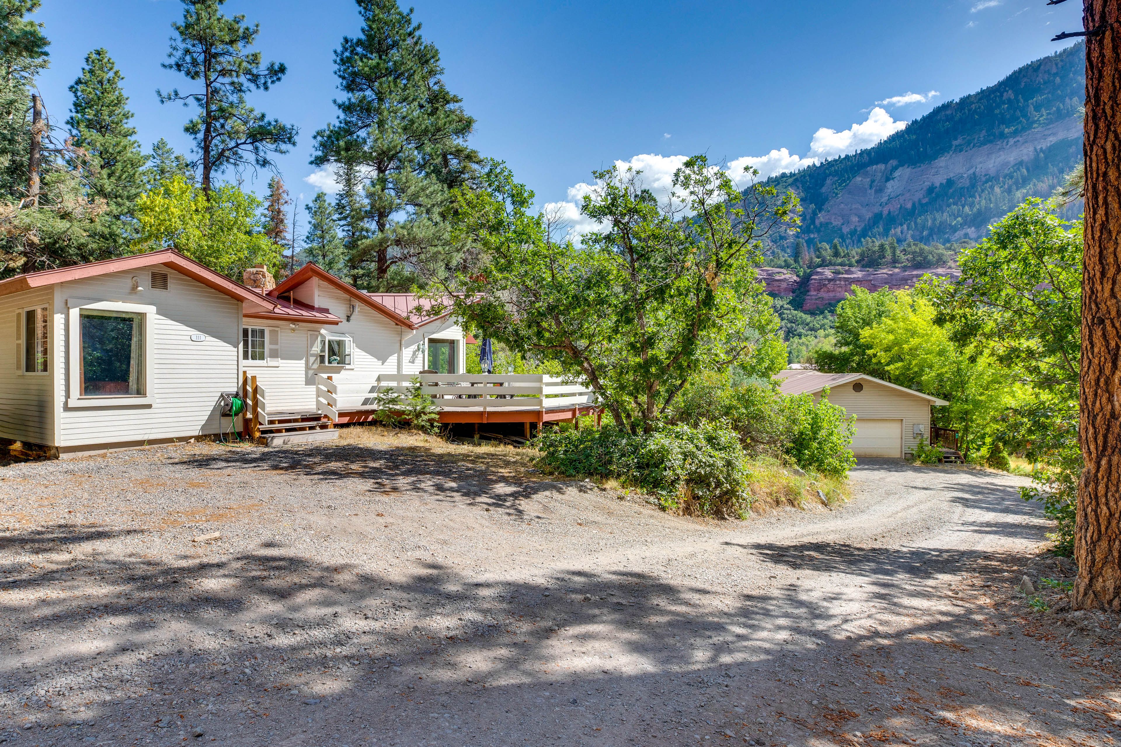 Parking | Driveway (3 Vehicles) | No RV/Motorhome Parking Allowed