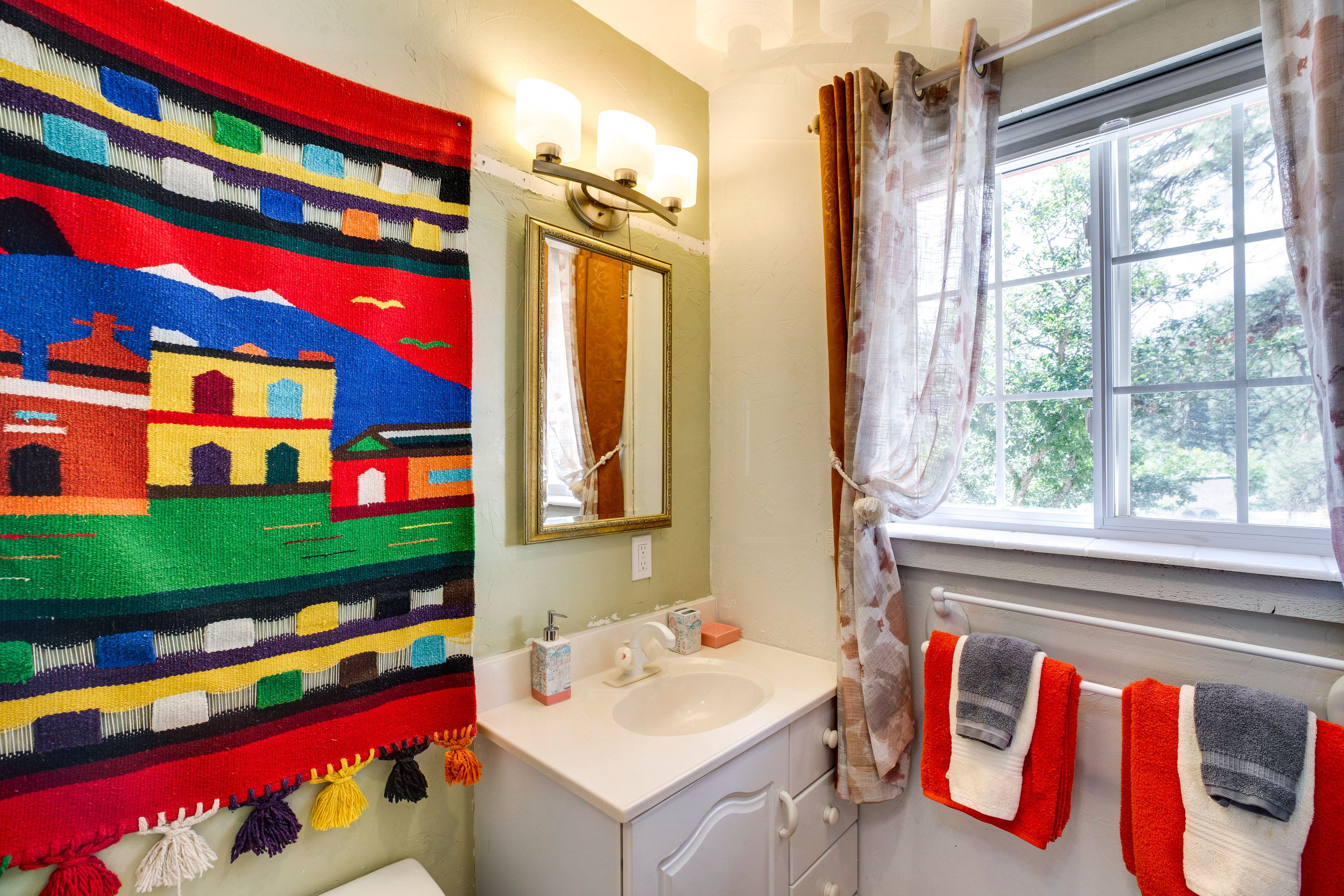 Full Bathroom