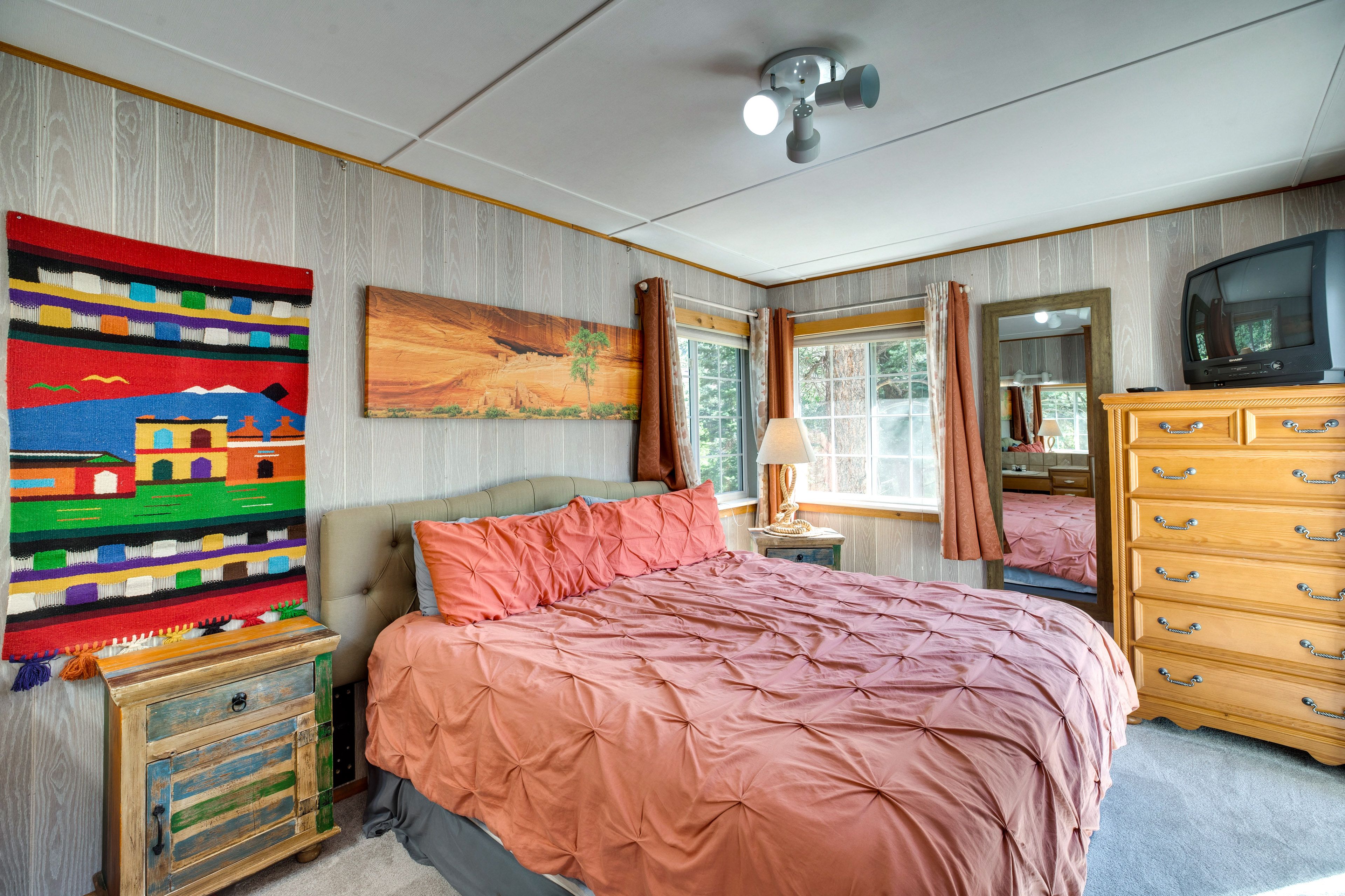 Bedroom 1 | King Bed | Linens Provided