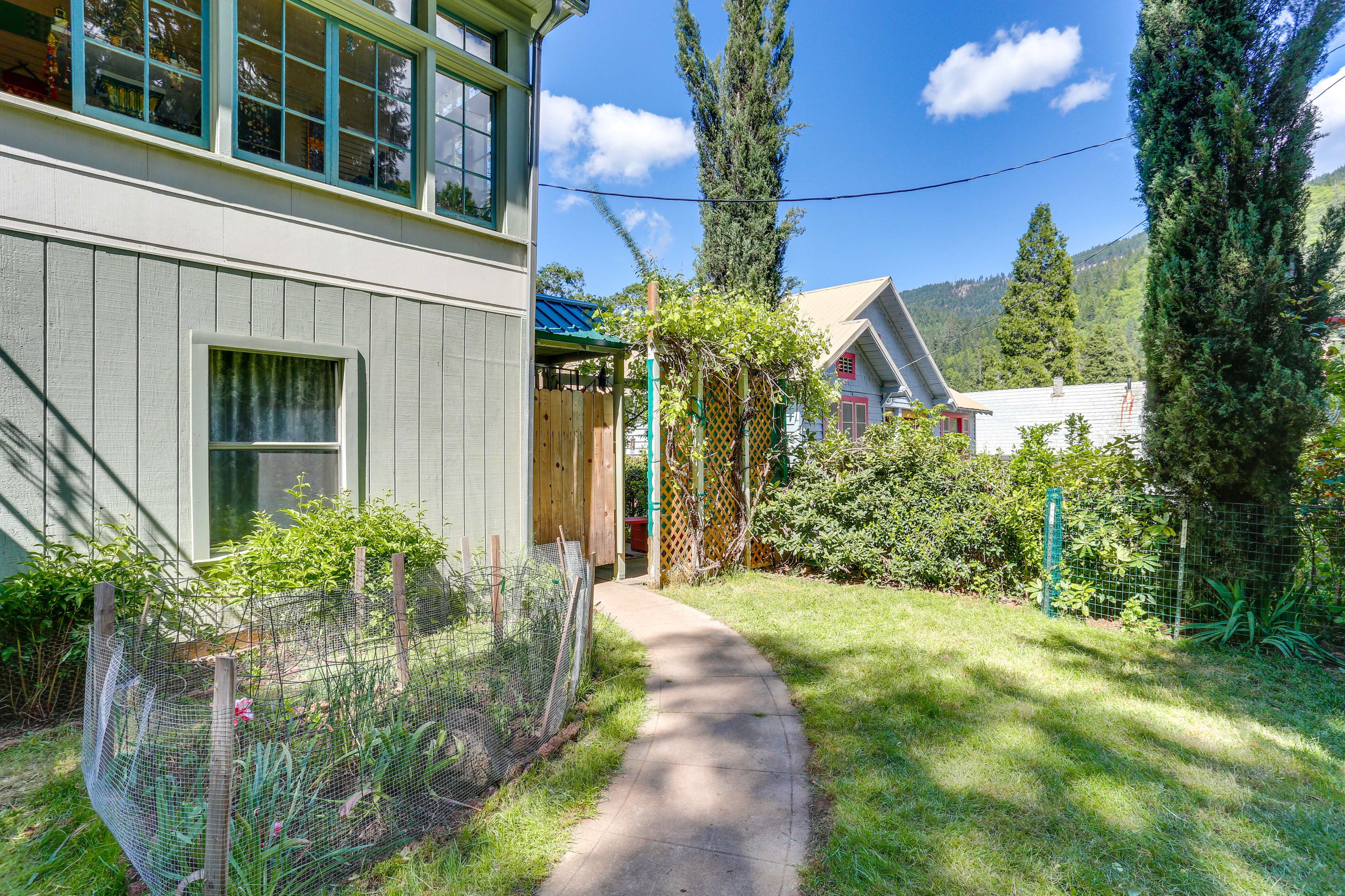 Spacious Yard | Garden | Scenic Views