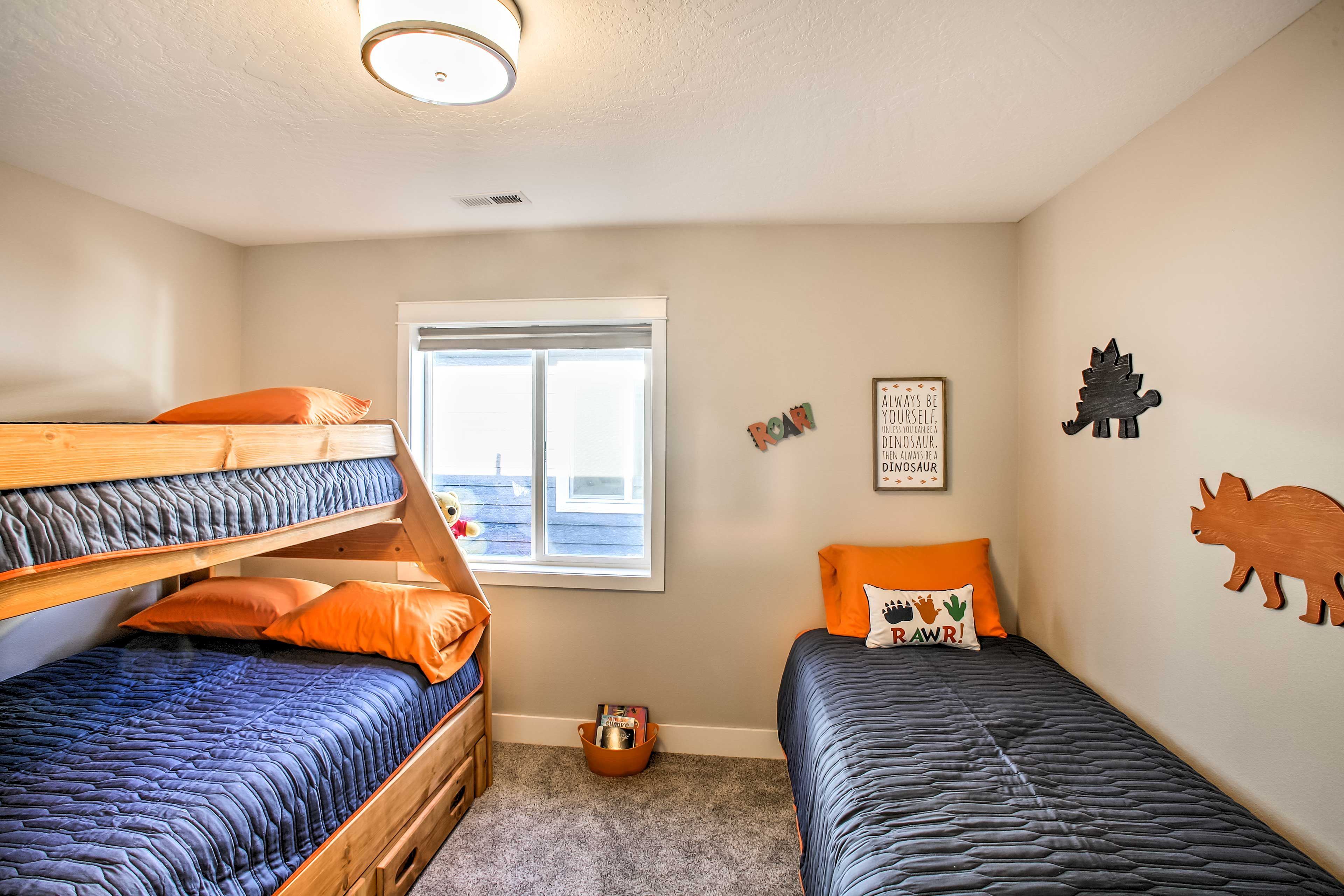 Bedroom 3 | Twin Bed | Twin/Full Bunk Bed | 2nd Floor