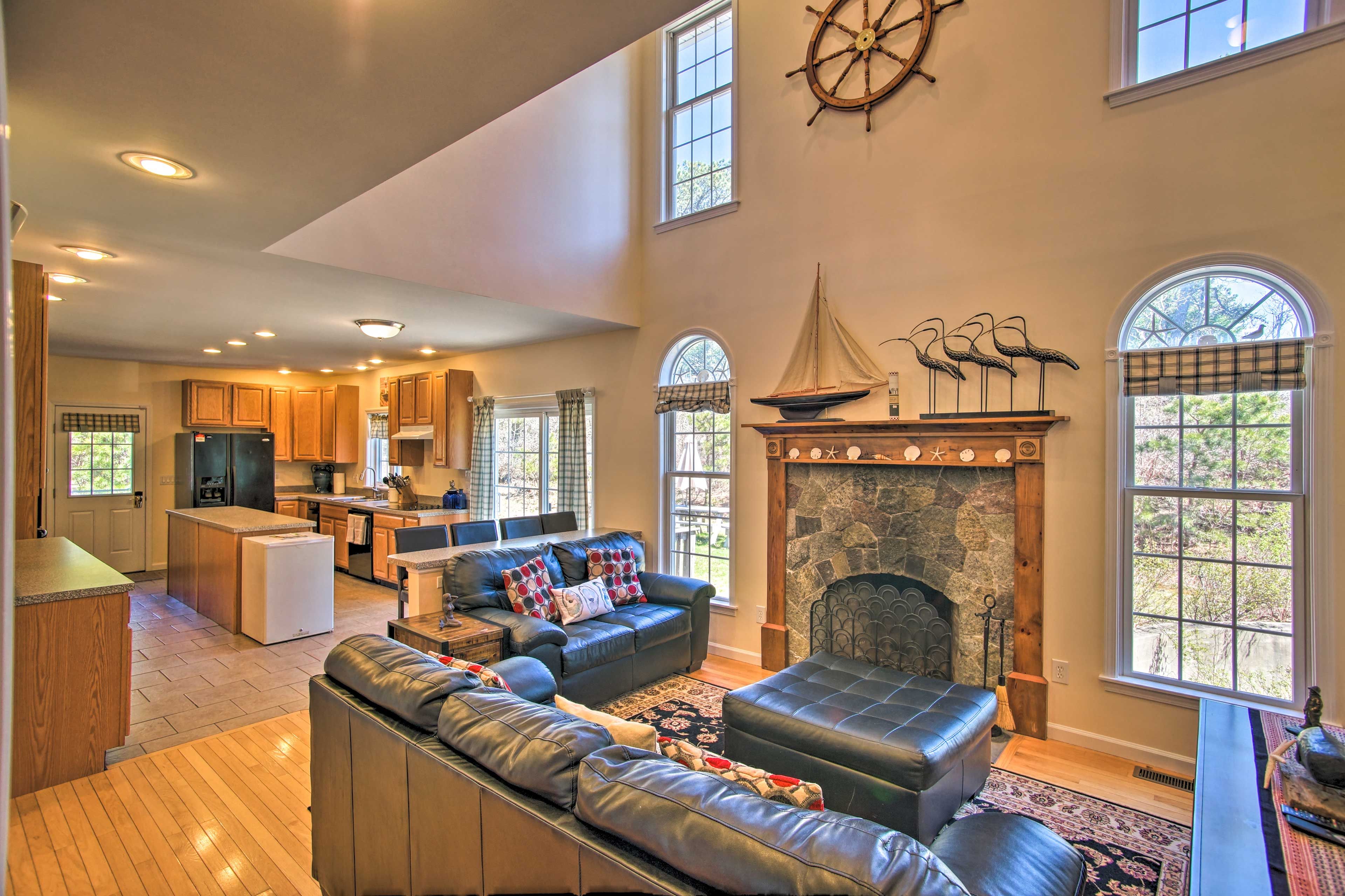 Living Room | 1st Floor | 65” Samsung Frame Smart TV | Wet Bar