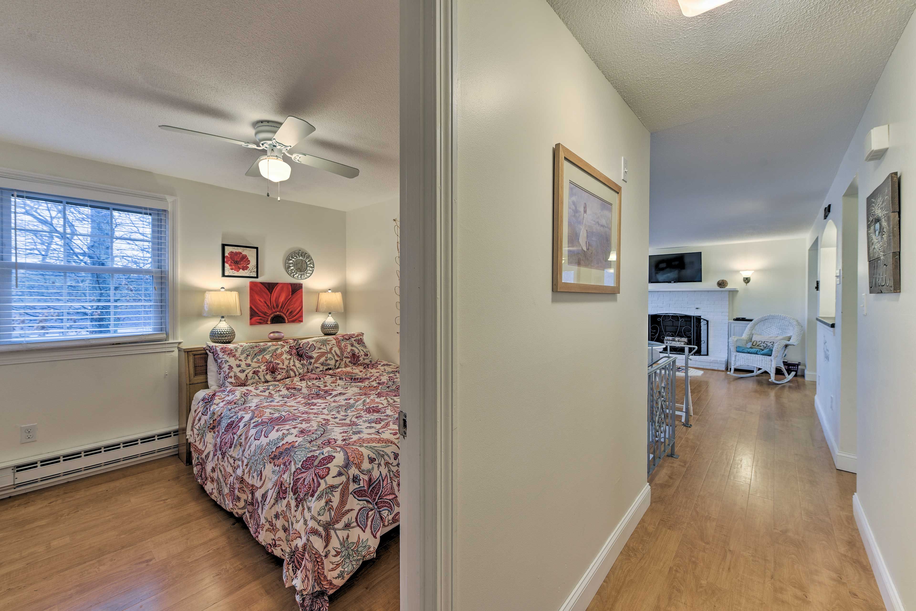 Bedroom 2 | Queen Bed