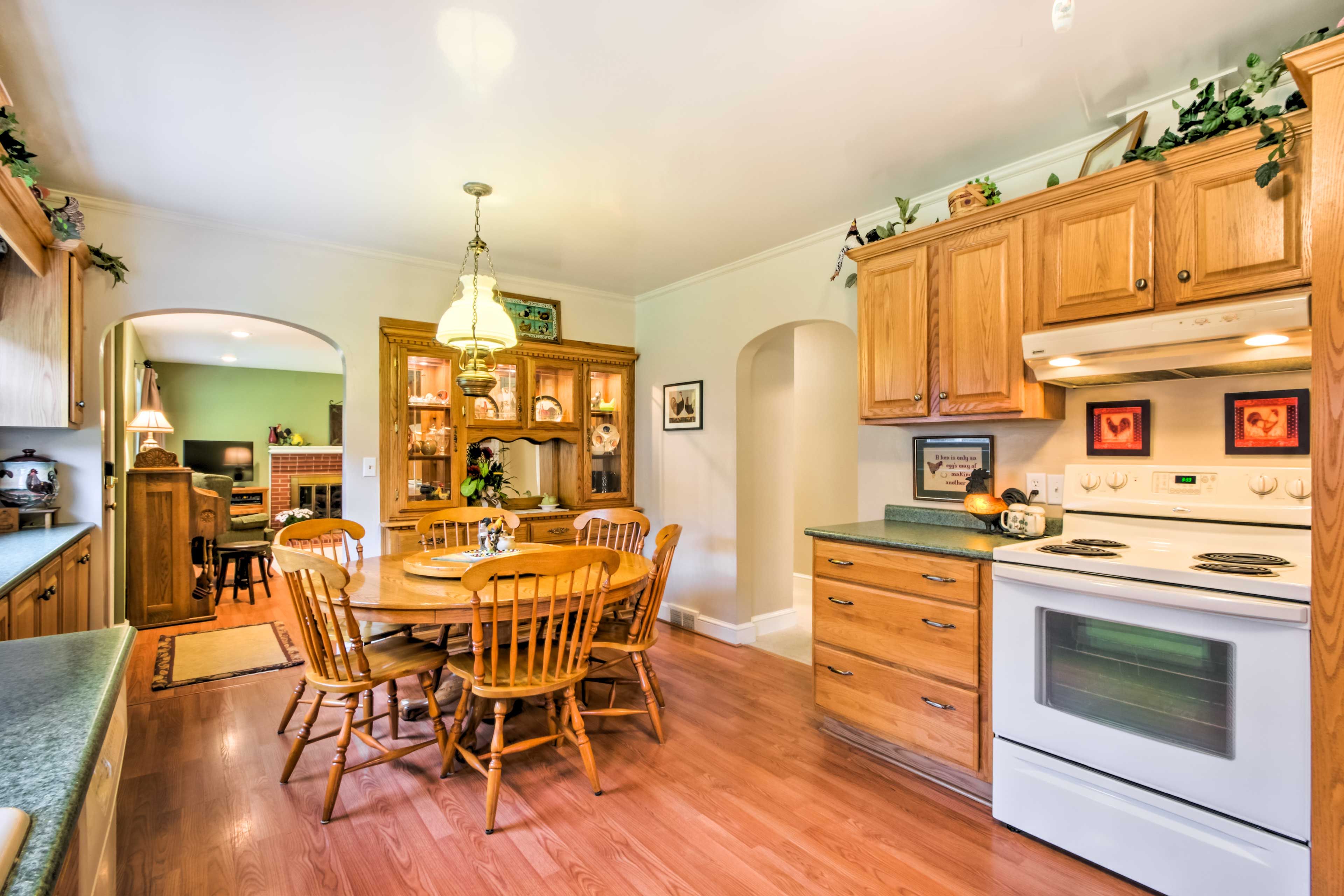 Kitchen | Spices | Trash Bags & Paper Towels