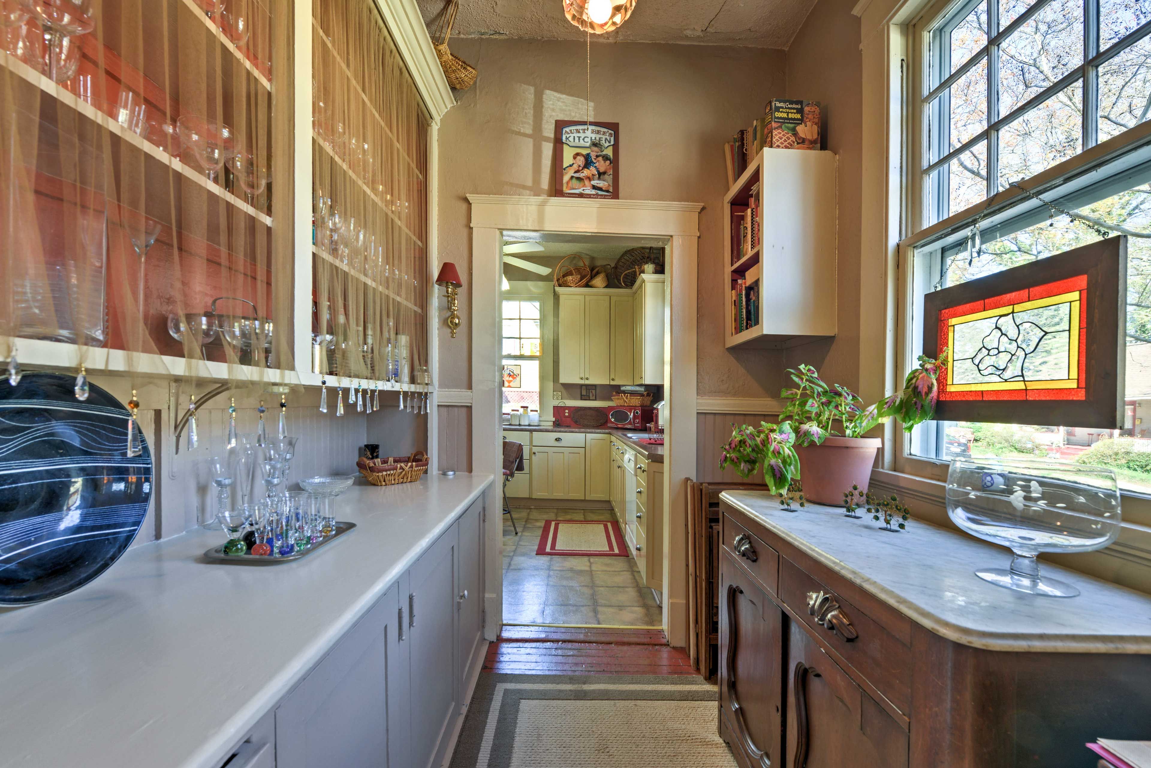 Wine and dine in style.
